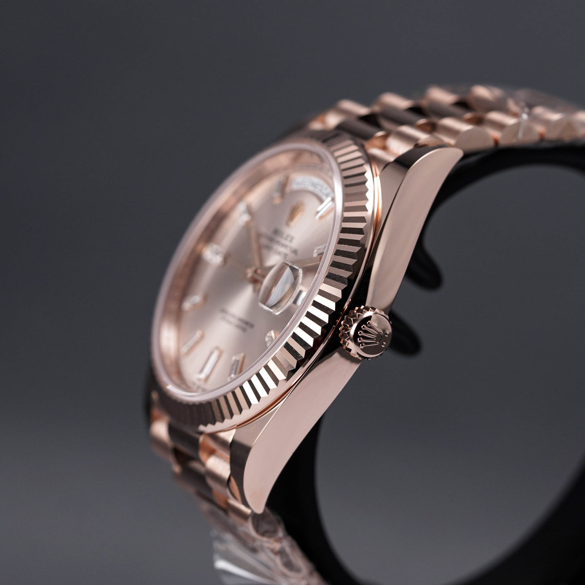 DAYDATE 40MM ROSEGOLD SUNDUST DIAMOND DIAL