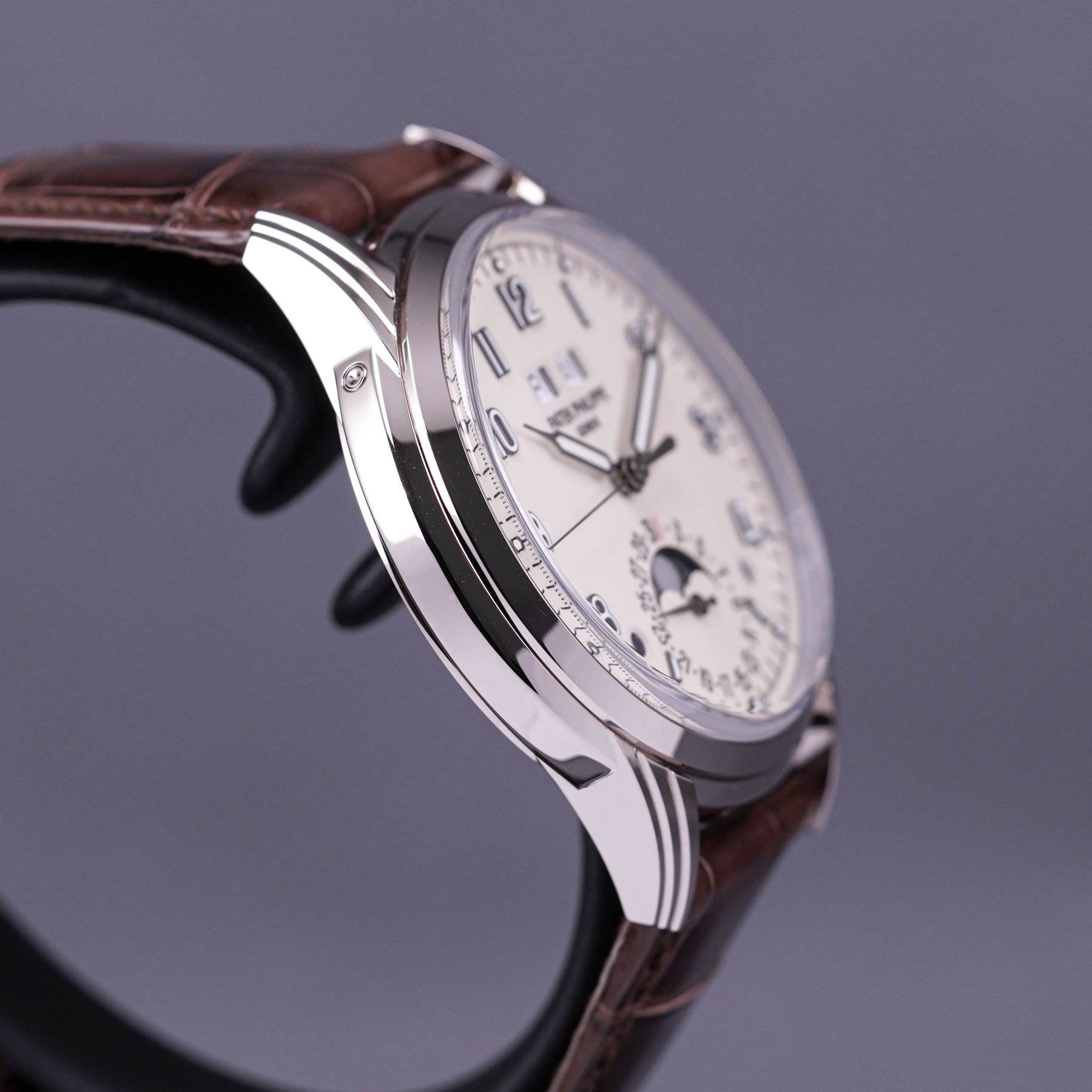 PERPETUAL CALENDAR 5320G-001