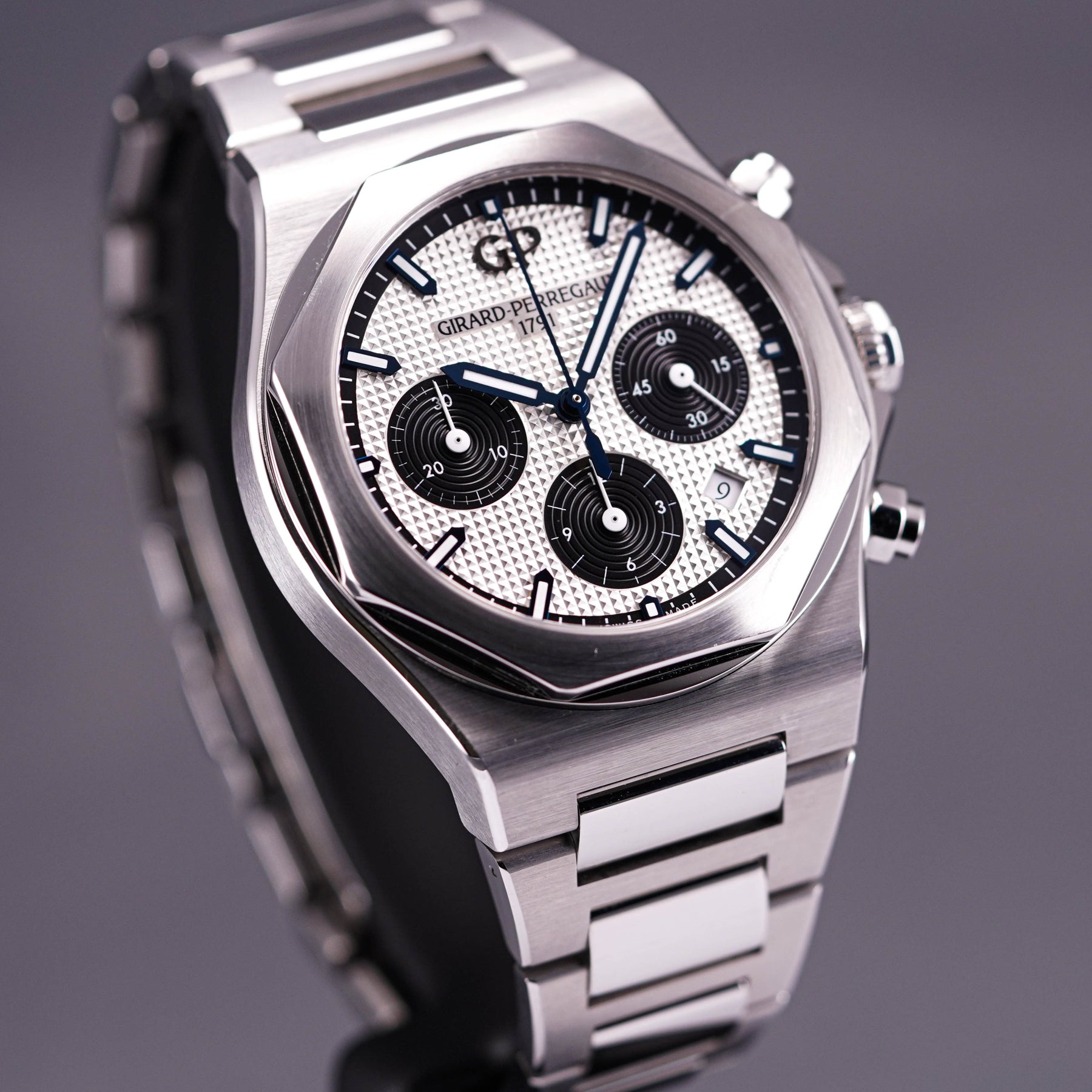 LAUREATO CHRONOGRAPH WHITE PANDA (2019)