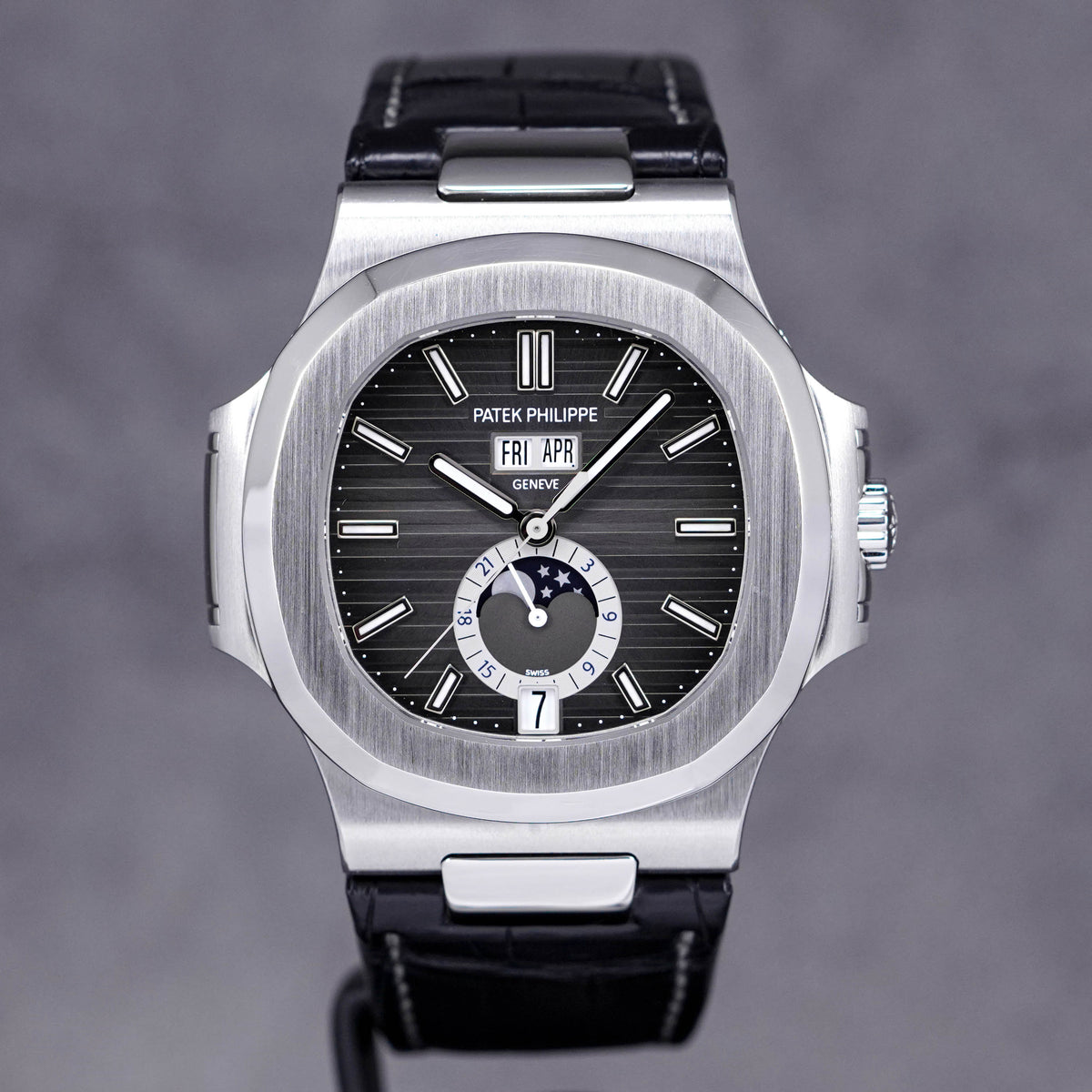 NAUTILUS 5726A ANNUAL CALENDER (2015)