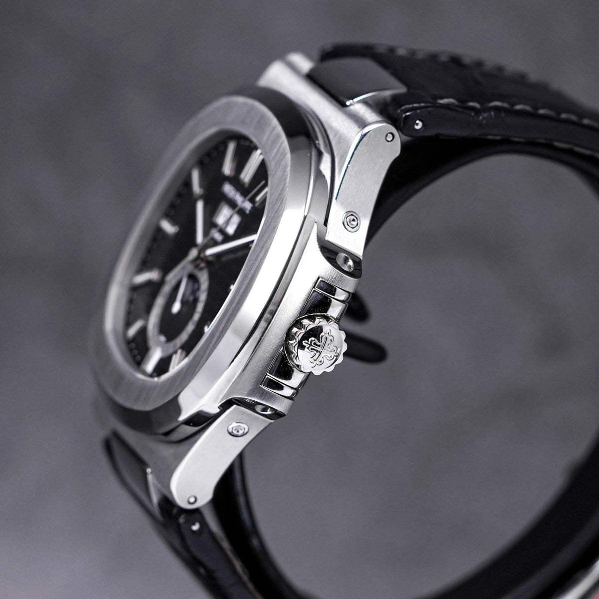 NAUTILUS 5726A ANNUAL CALENDER (2015)