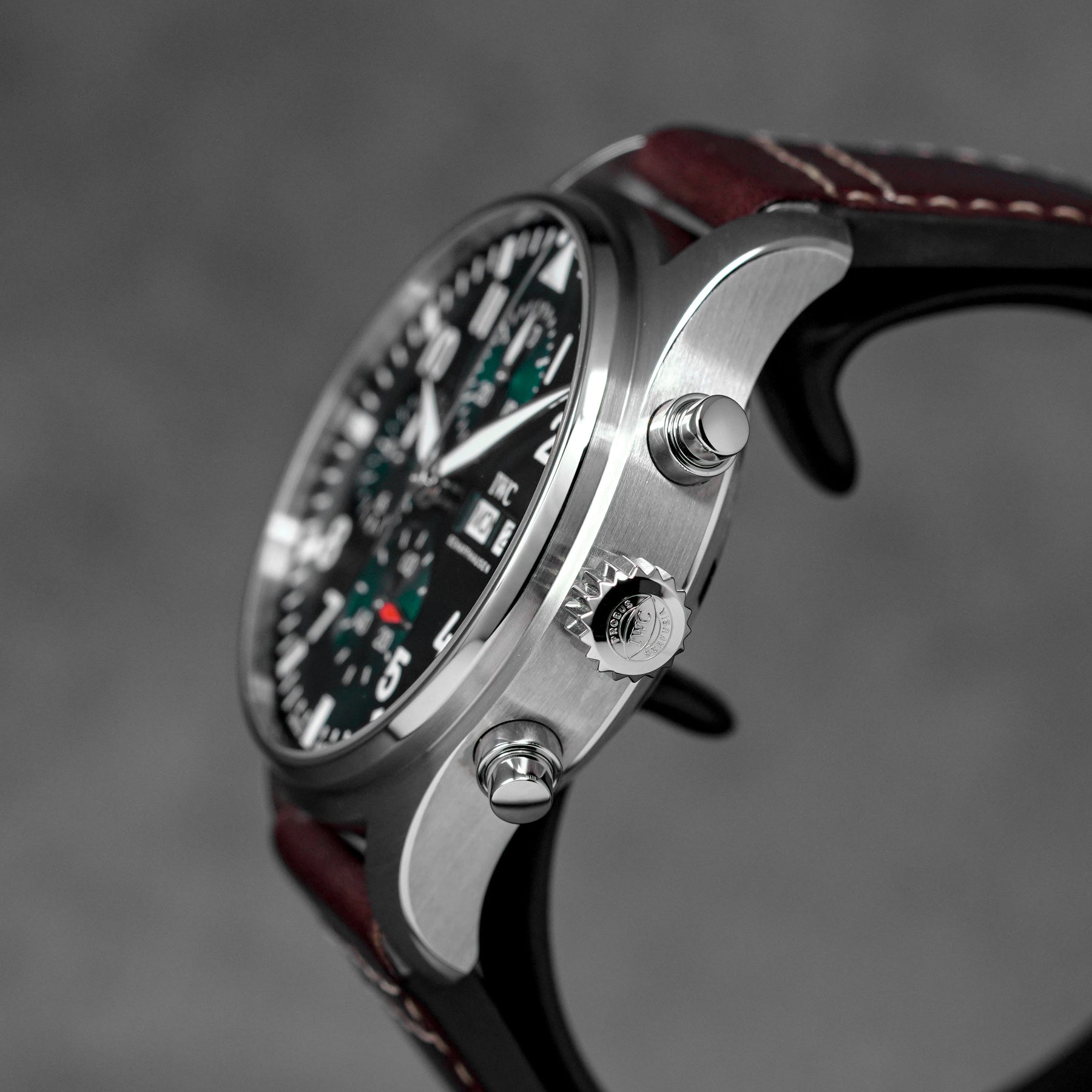 Harga IWC Pilot Chrono Green Terbaru