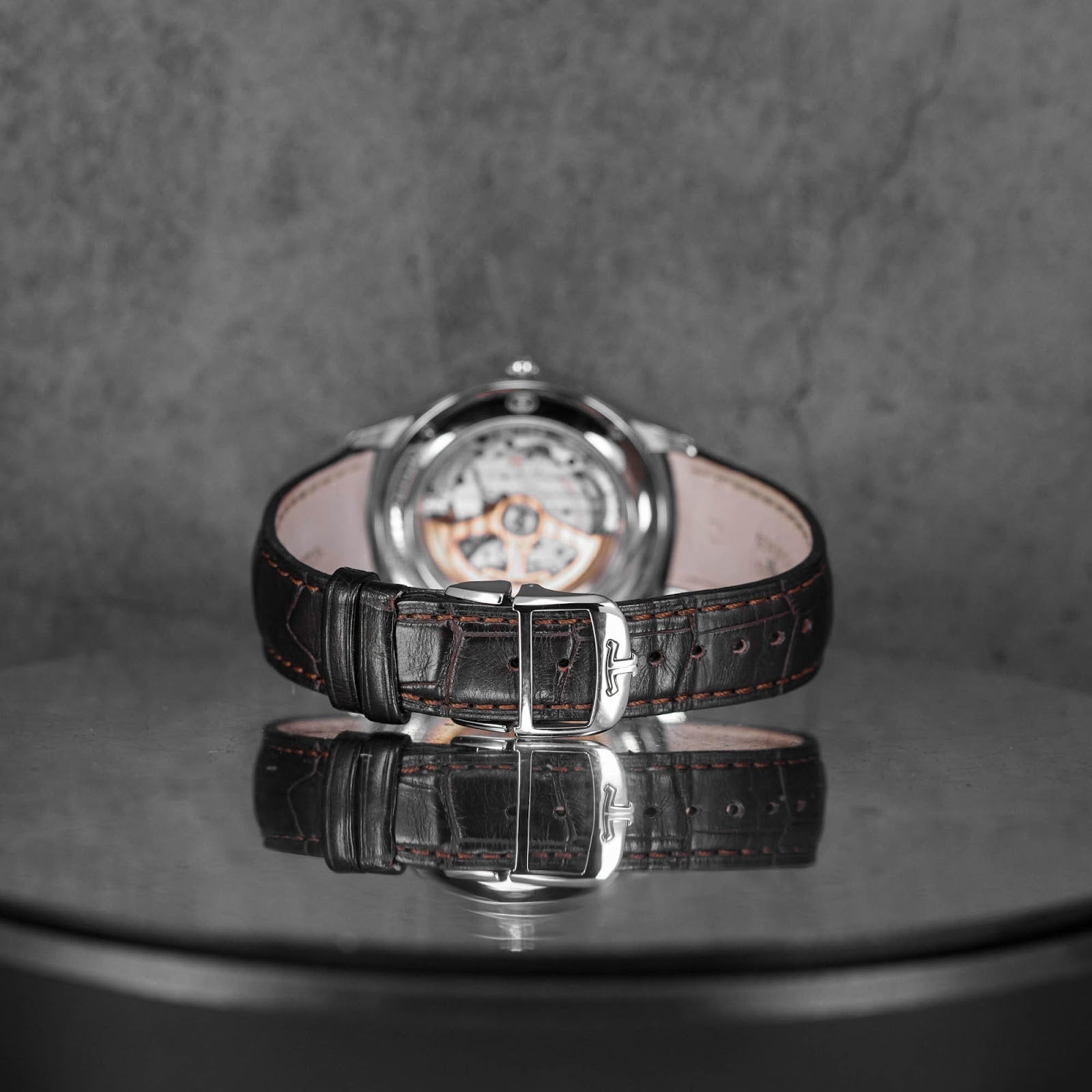 MASTER CONTROL CALENDAR MOONPHASE SILVER DIAL (2019)