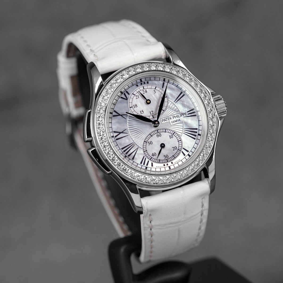 COMPLICATIONS 4934G WHITEGOLD TRAVEL TIME MOP DIAL DIAMOND BEZEL (2012)