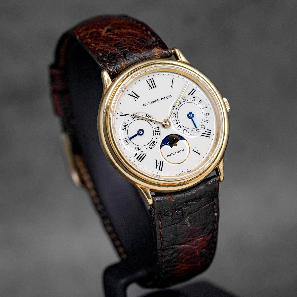 Jules Day Date Moonphase