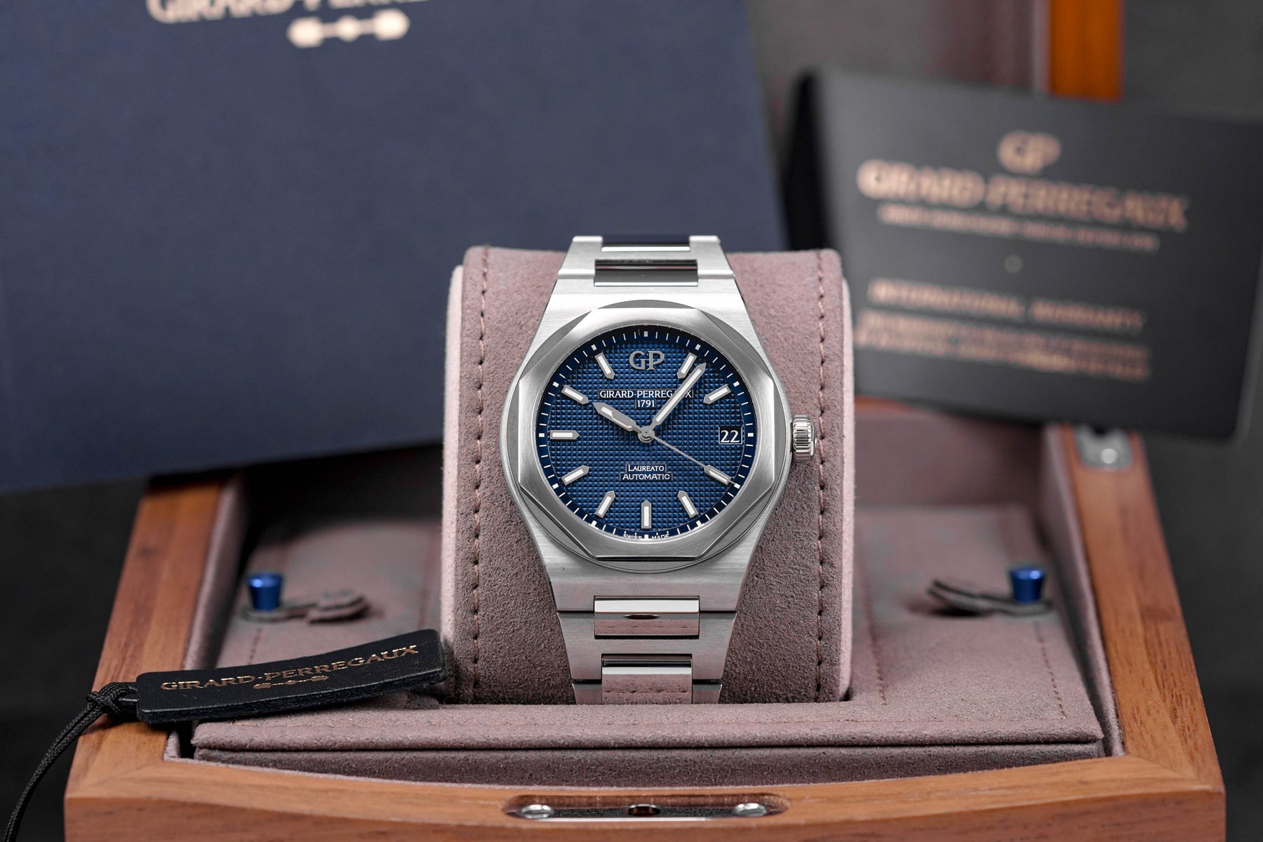 Laureato Blue