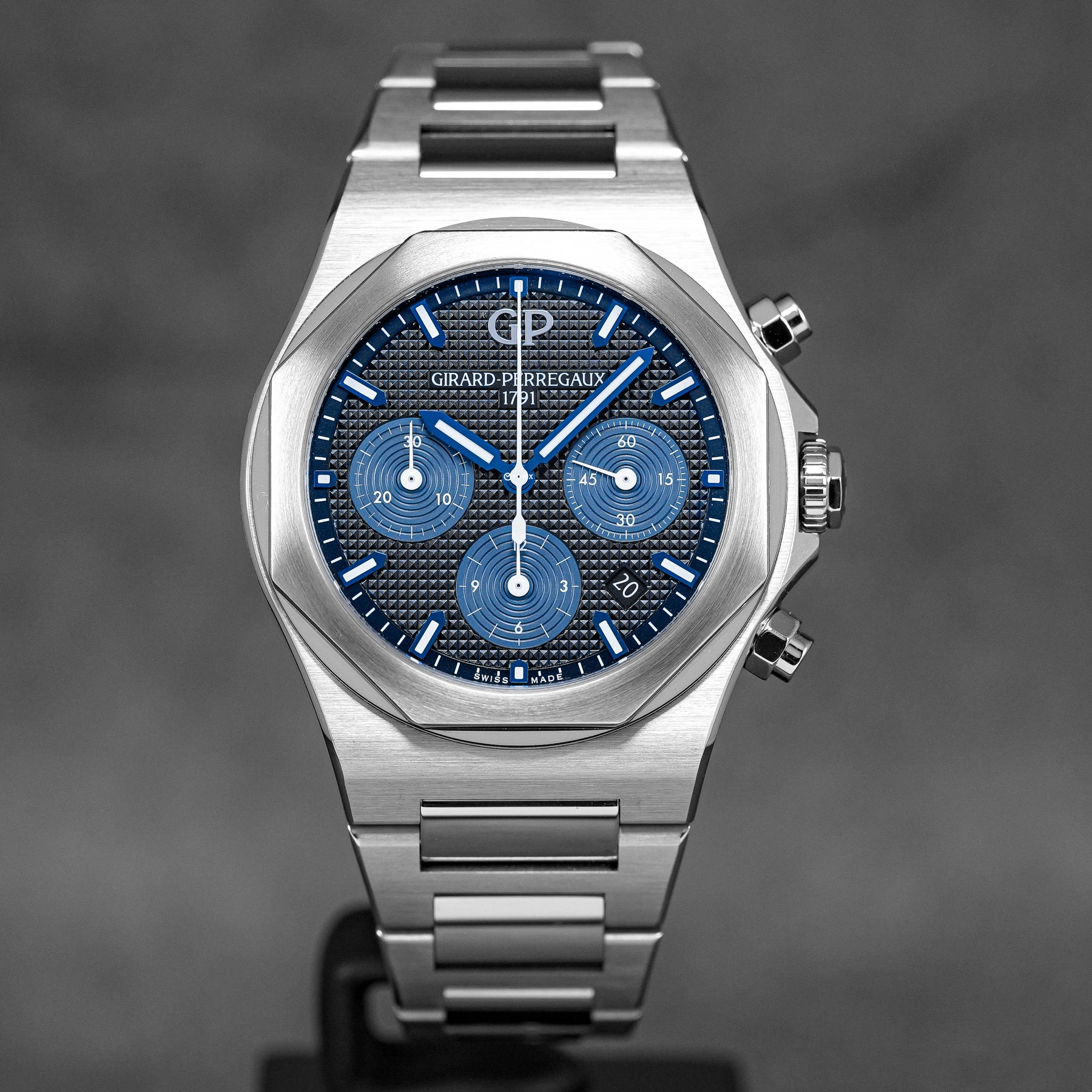 Laureato Chronograph Black