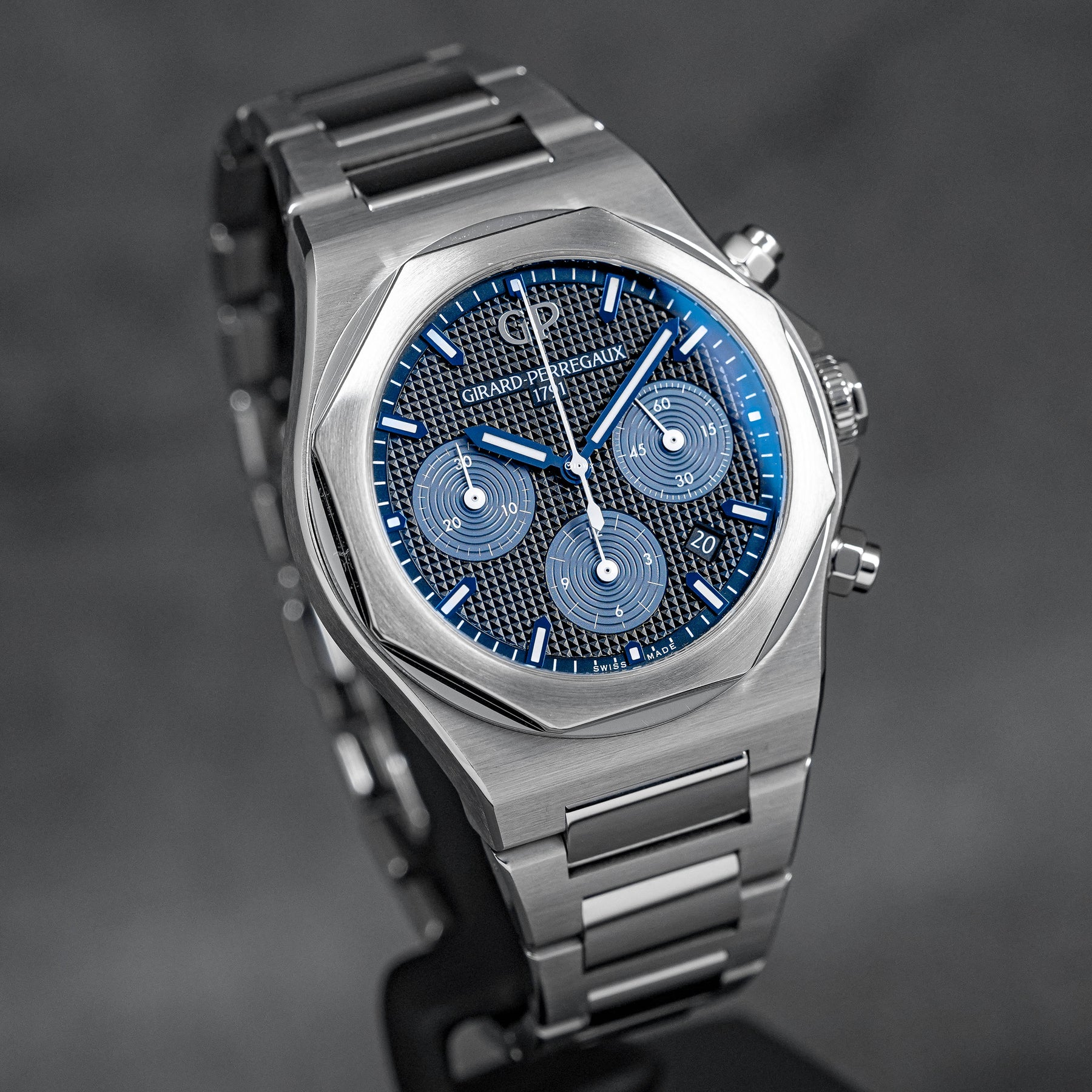 Laureato Chronograph Black