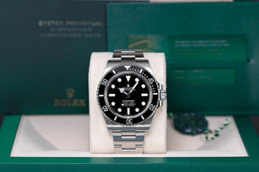 Rolex Submariner No Date 124060