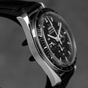 SPEEDMASTER MOONWATCH SAPPHIRE LEATHER STRAP (2021)