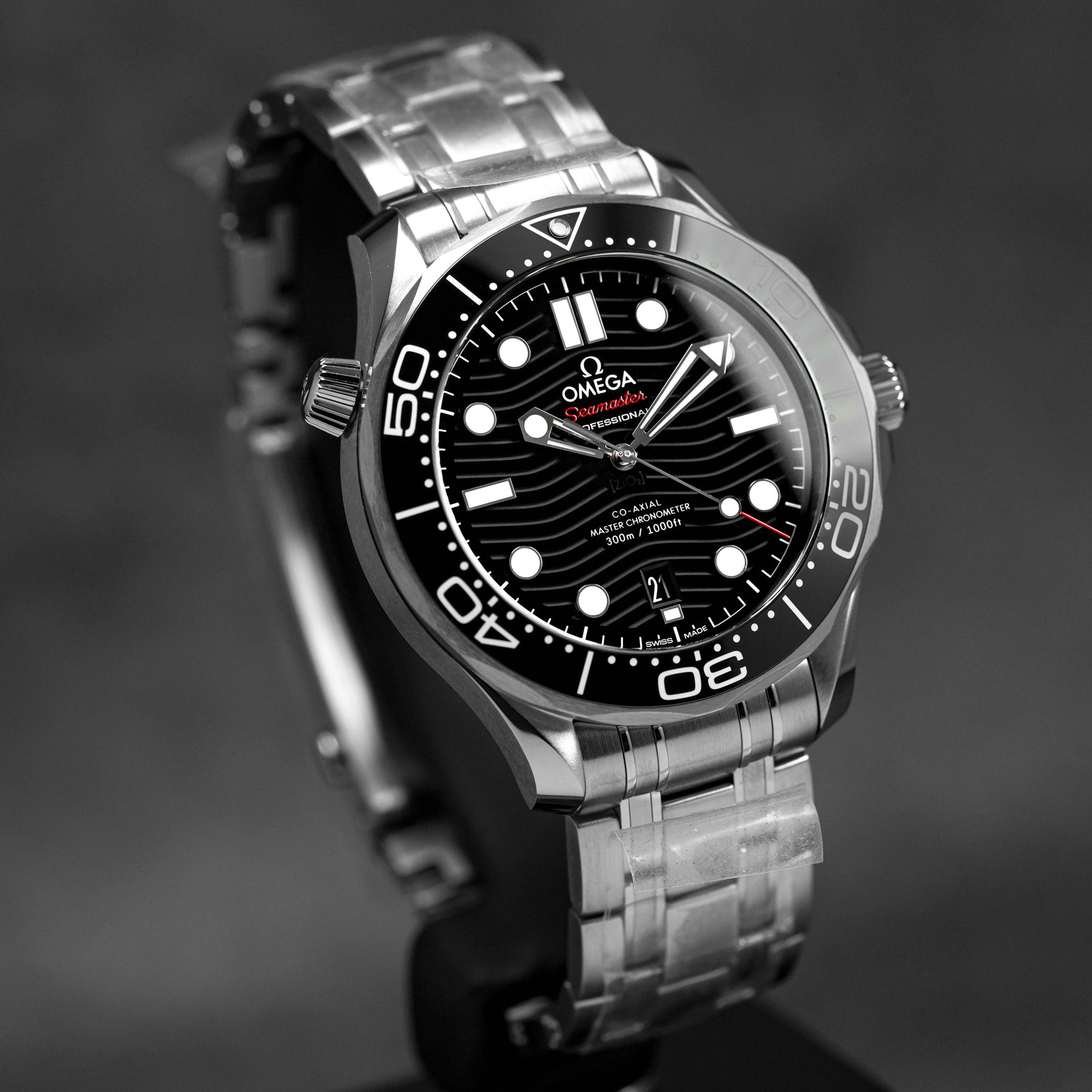 SEAMASTER DIVER 300 BLACK DIAL (2023)