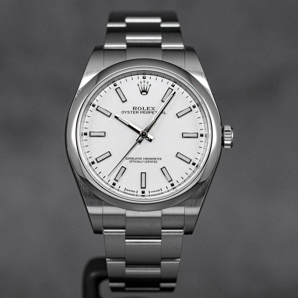 OYSTER PERPETUAL 39MM WHITE DIAL (2018)