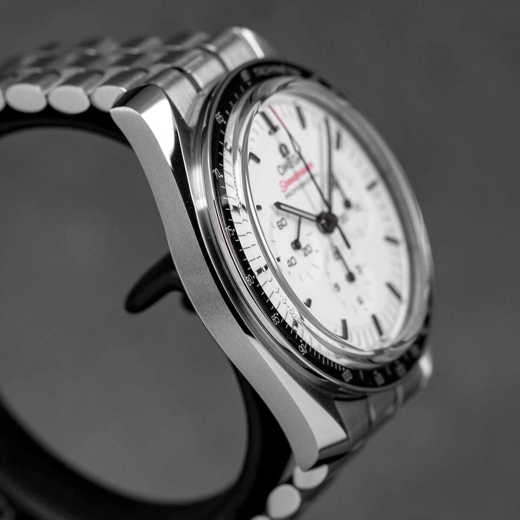 harga Omega Speedmaster Moonwatch Saphhire tebaru