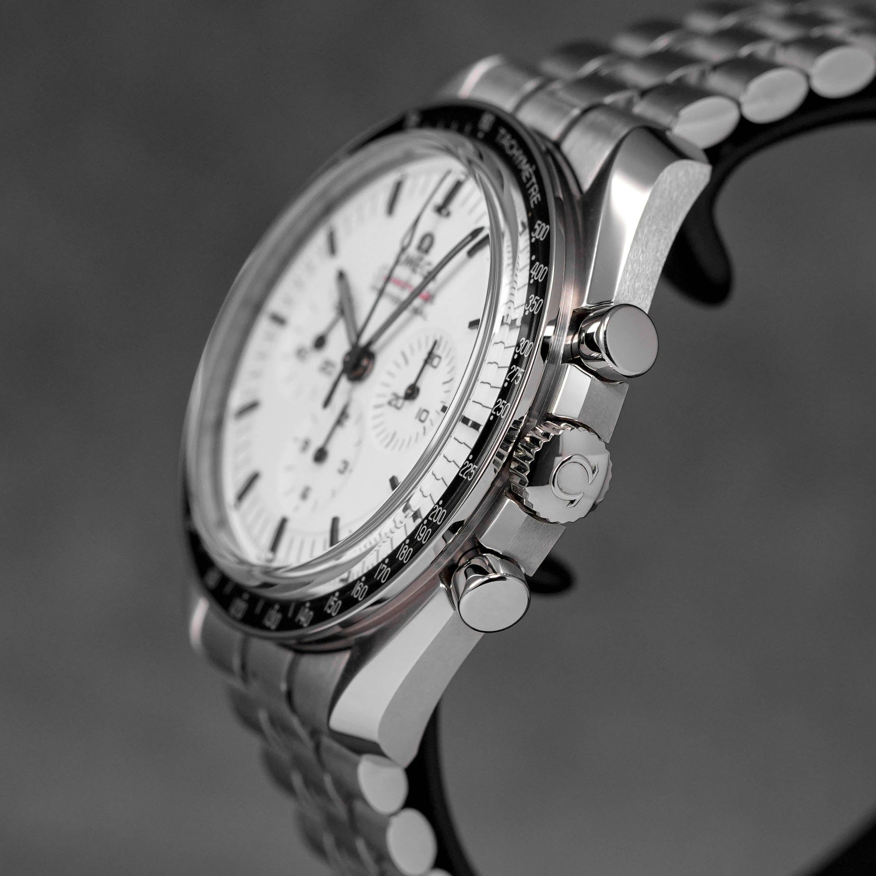 SPEEDMASTER MOONWATCH SAPPHIRE WHITE DIAL (2024)