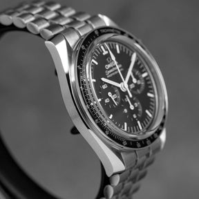 Harga Omega Speedmaster Moonwatch Sapphire