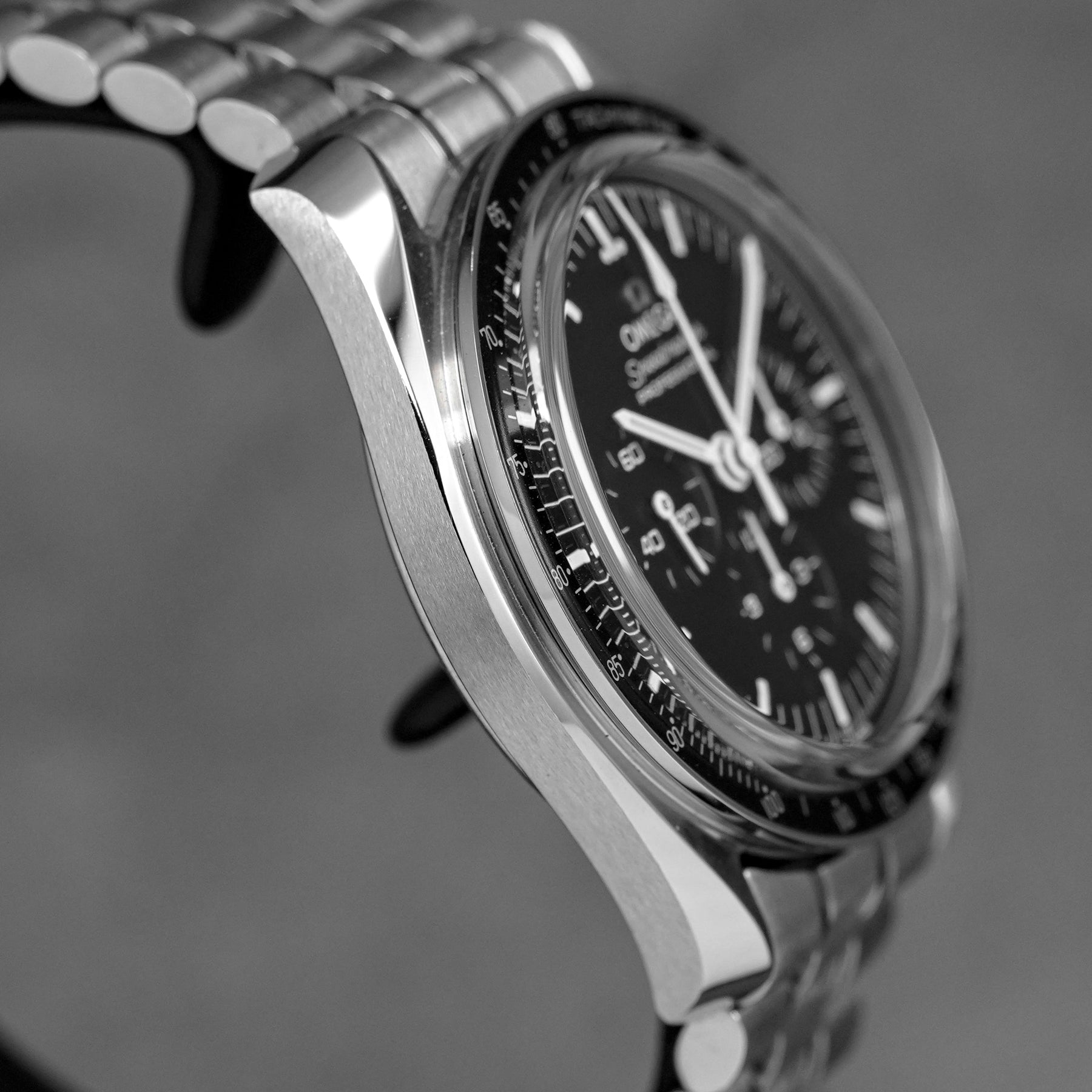 Harga Omega Speedmaster Moonwatch Sapphire