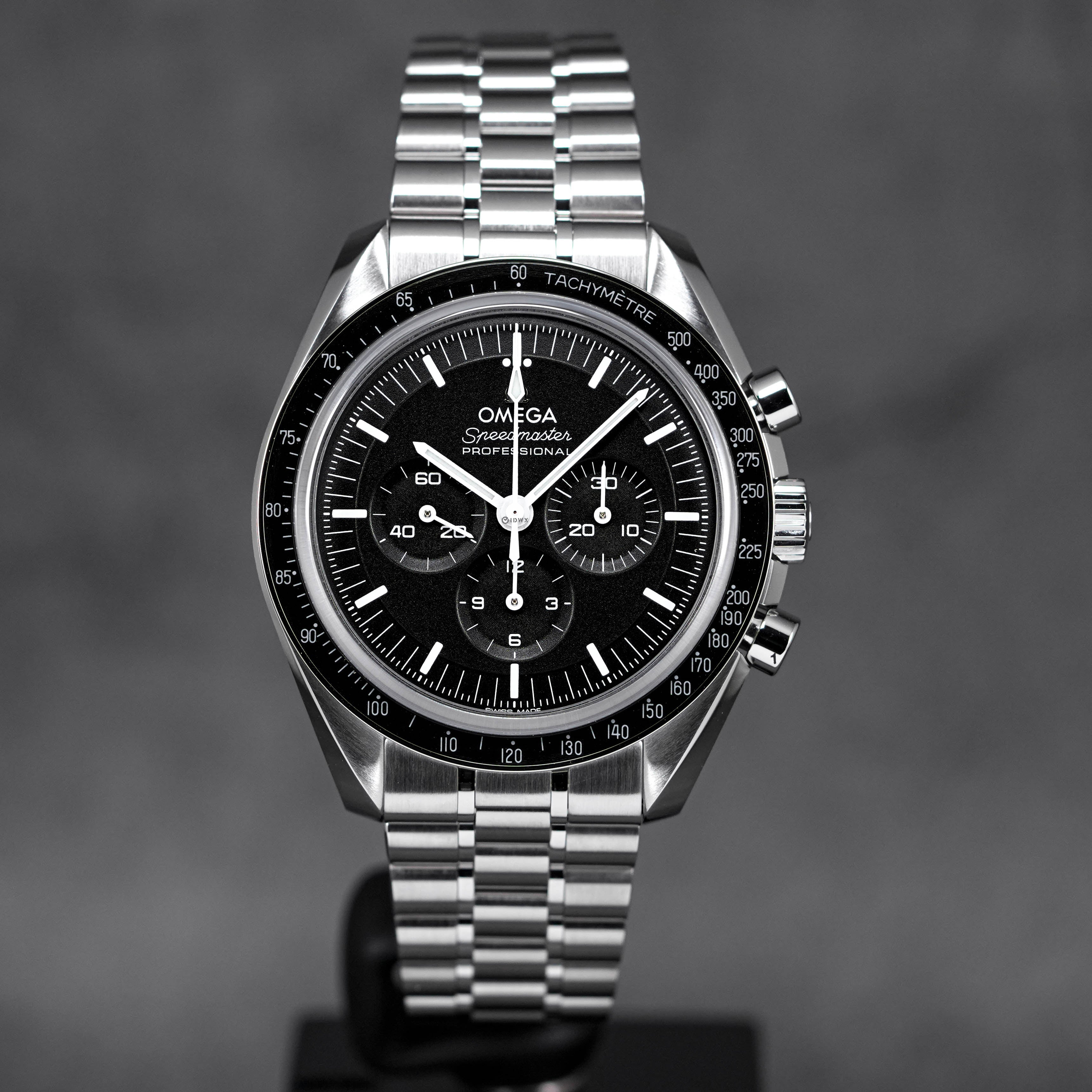 harga Omega Speedmaster Sapphire terbaru