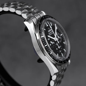 harga Omega Speedmaster Sapphire terbaru
