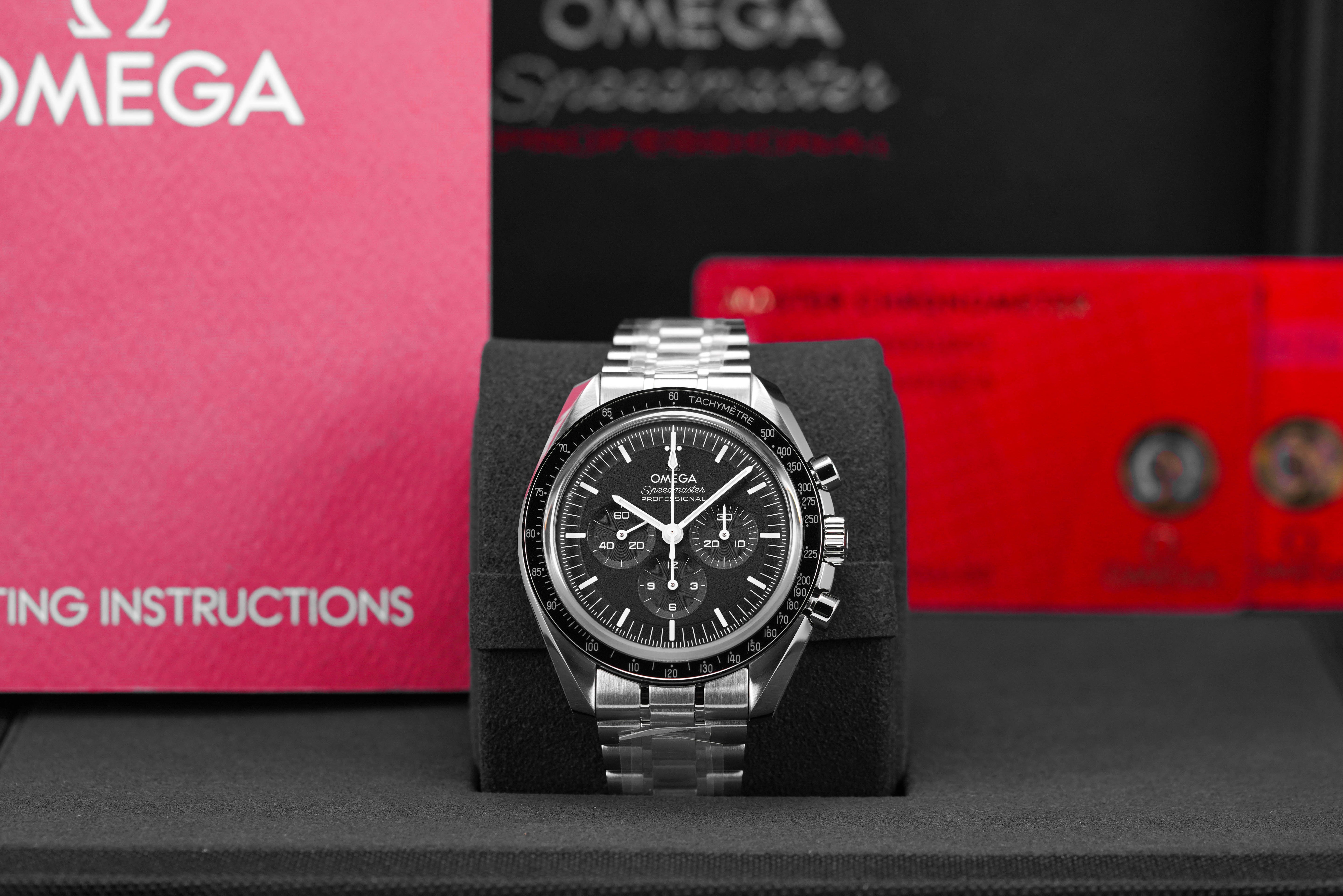 harga Omega Speedmaster Sapphire terbaru