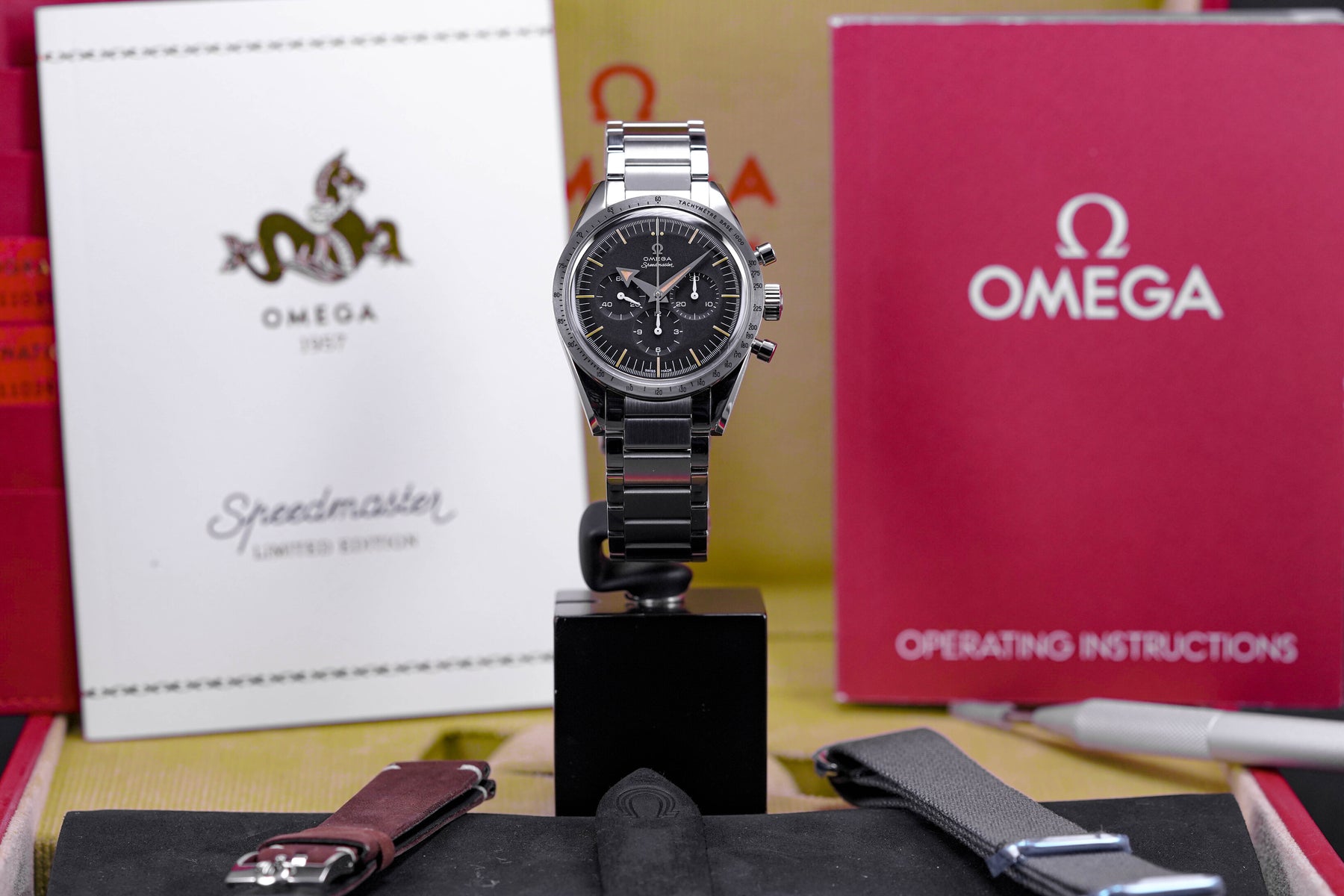 Jam tangan omega on sale speedmaster broad arrow