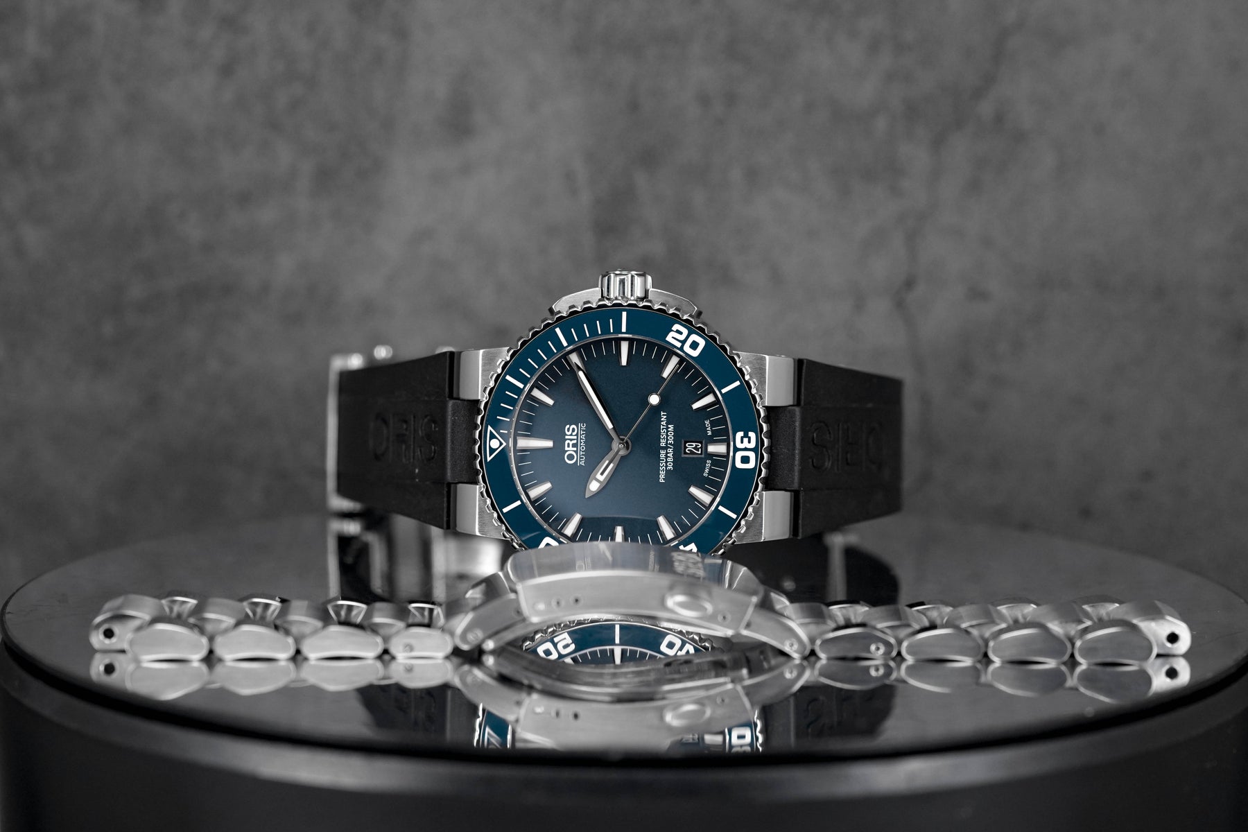 AQUIS DATE BLUE DIAL (WATCH ONLY)