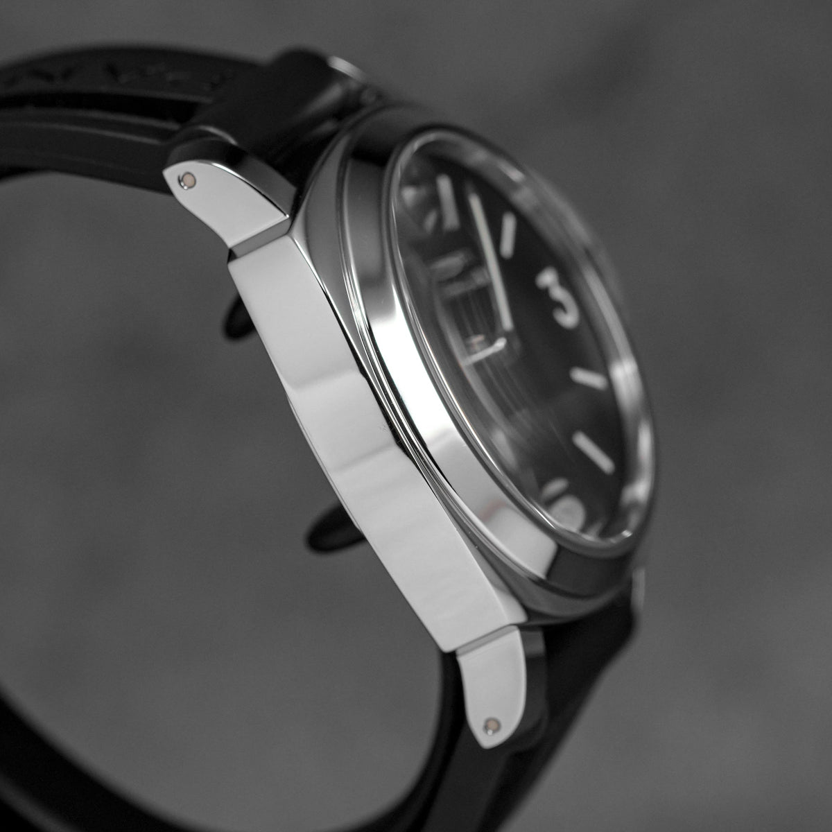 LUMINOR LOGO 44MM BLACK DIAL PAM 1084 (2021)
