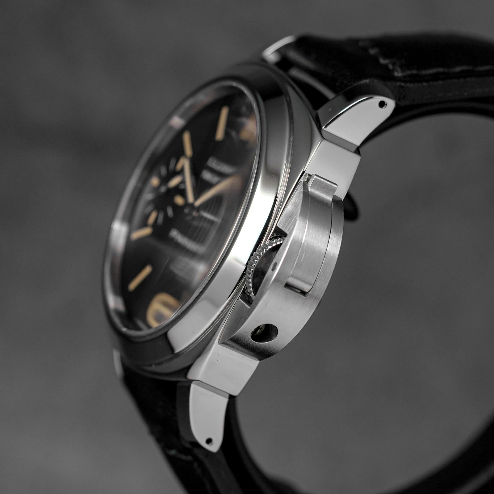 LUMINOR MARINA LOGO 44MM BLACK DIAL PAM 631 (2018)