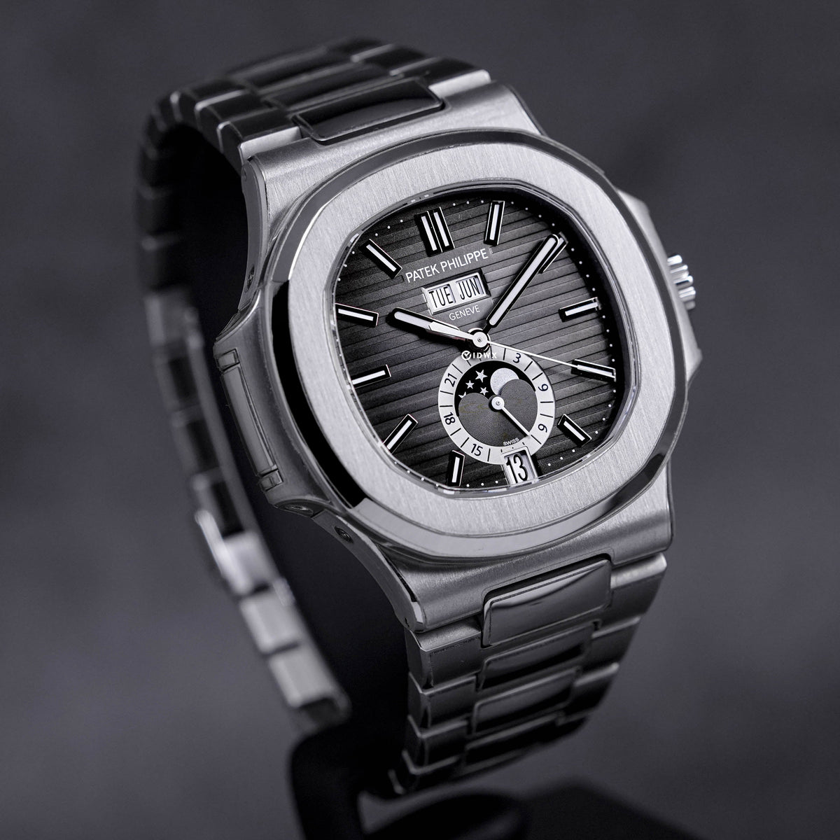 NAUTILUS 5726/1A ANNUAL CALENDAR MOONPHASE (2018)