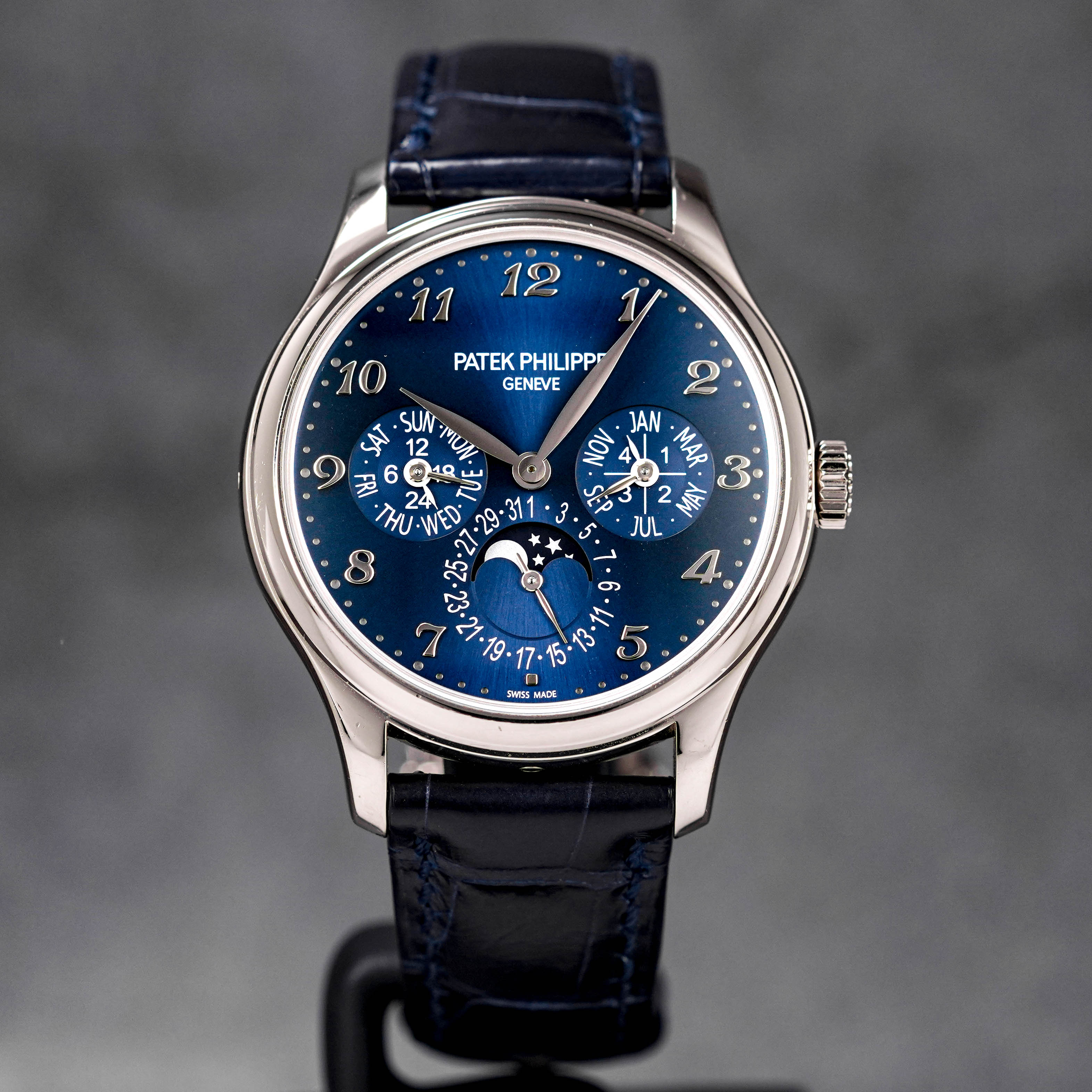 PATEK PHILIPPE GRAND COMPLICATIONS 5327G WHITEGOLD PERPETUAL