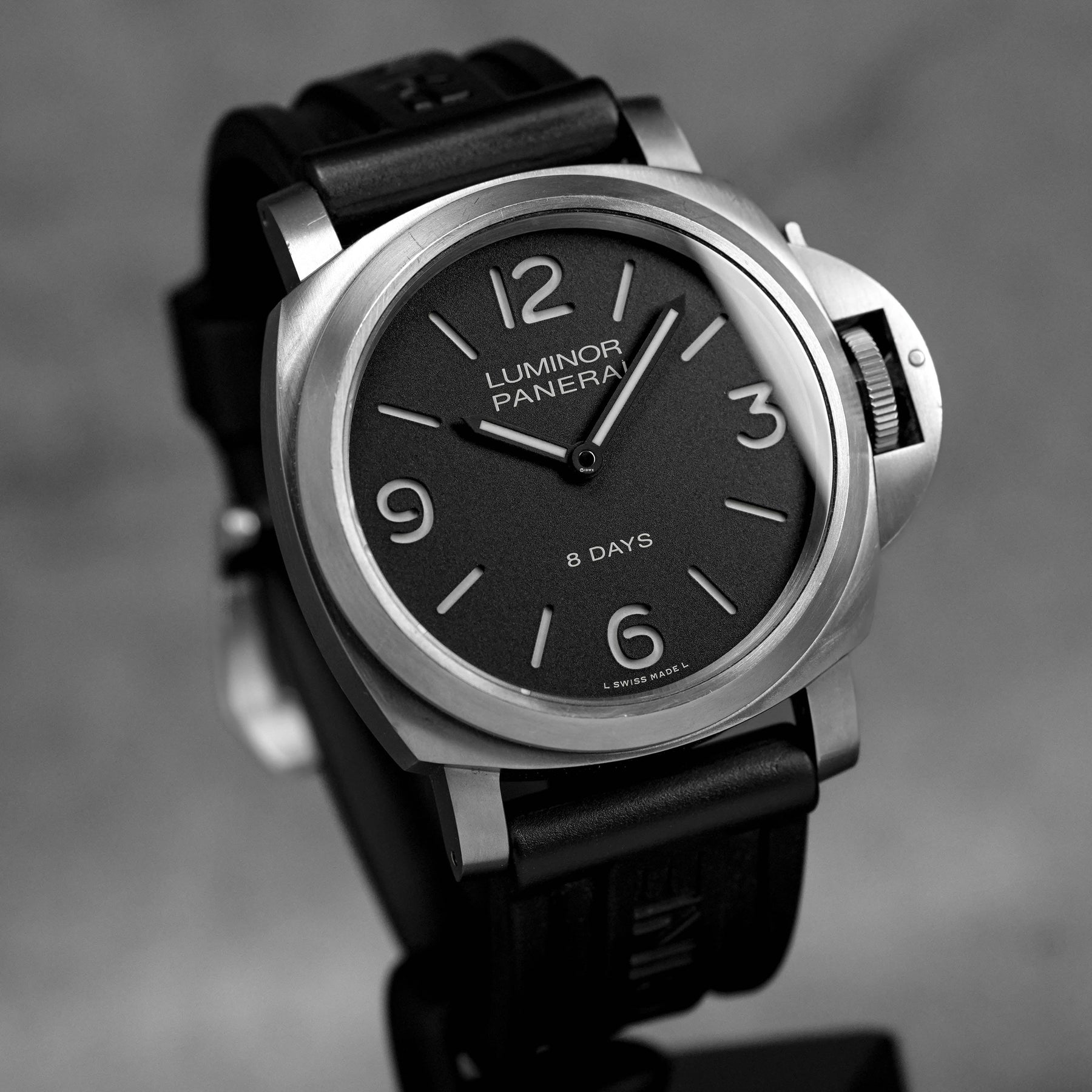 Harga Panerai Luminor PAM 562