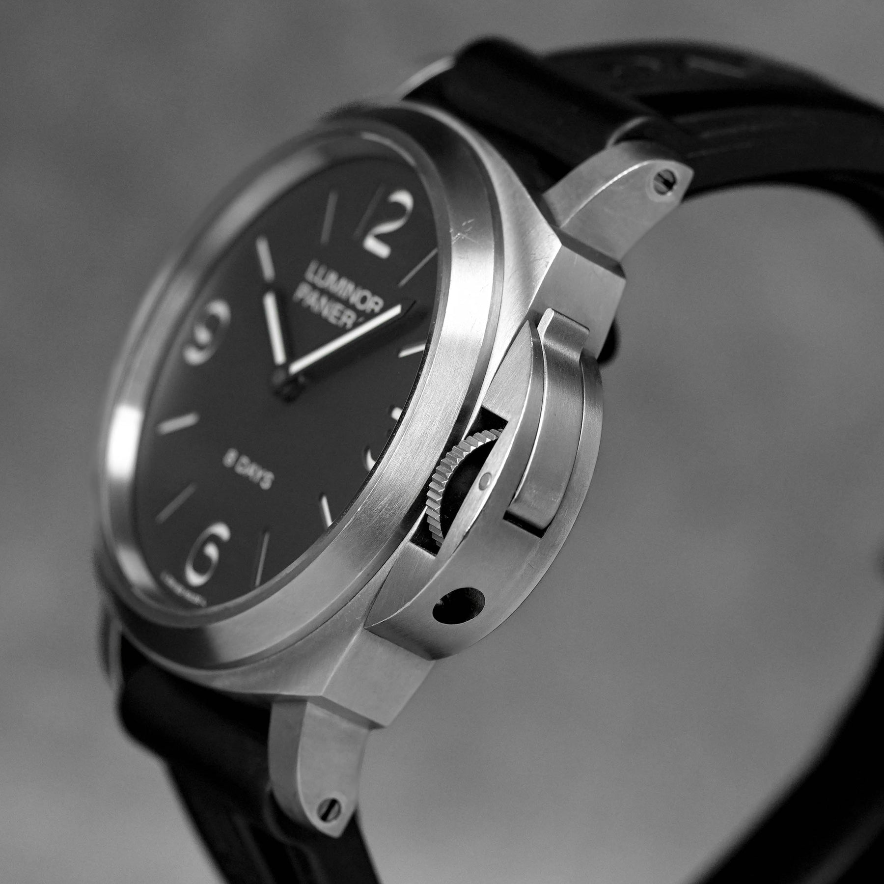 Harga Panerai Luminor PAM 562