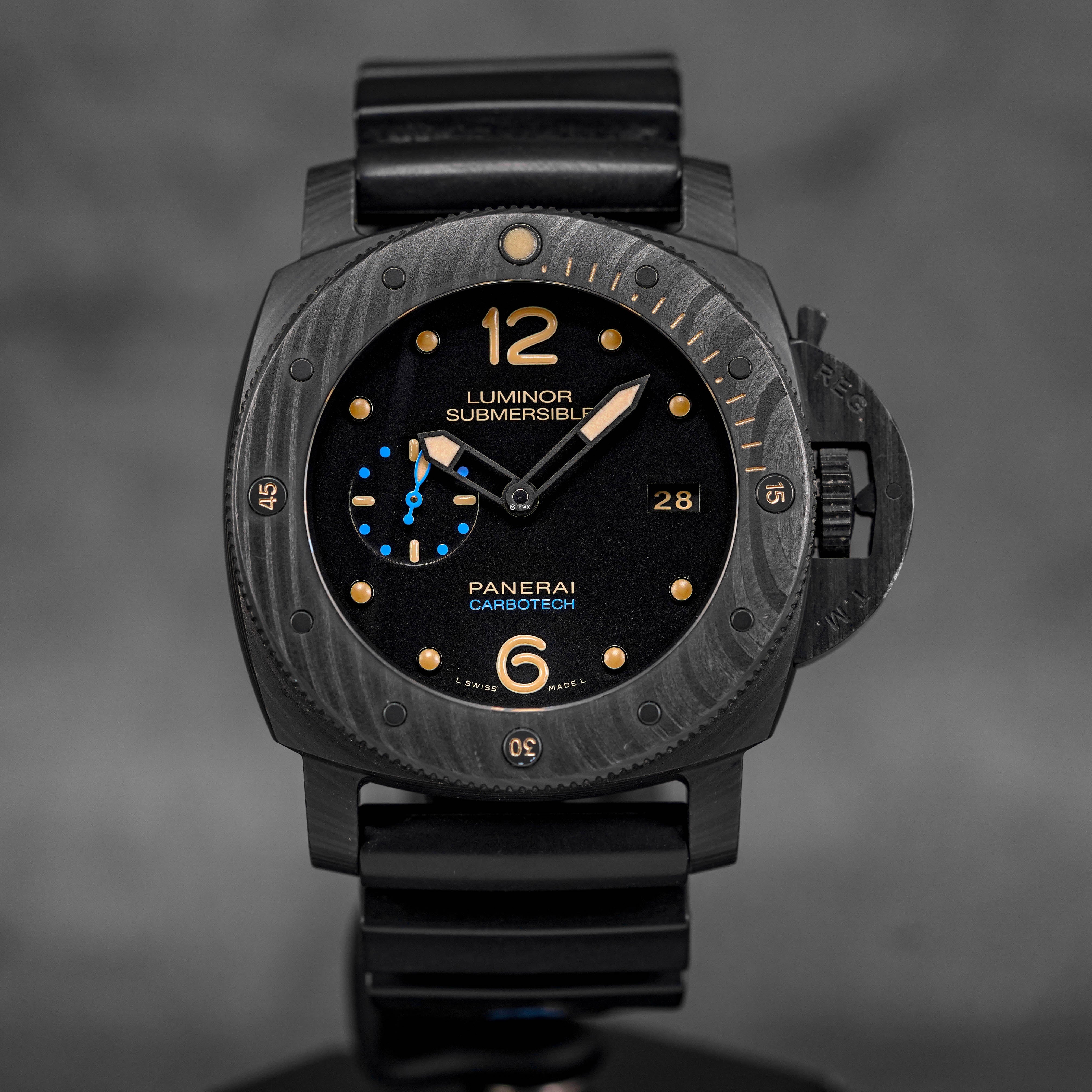 PANERAI LUMINOR SUBMERSIBLE 1950 DAYS CARBOTECH 47MM PAM 616