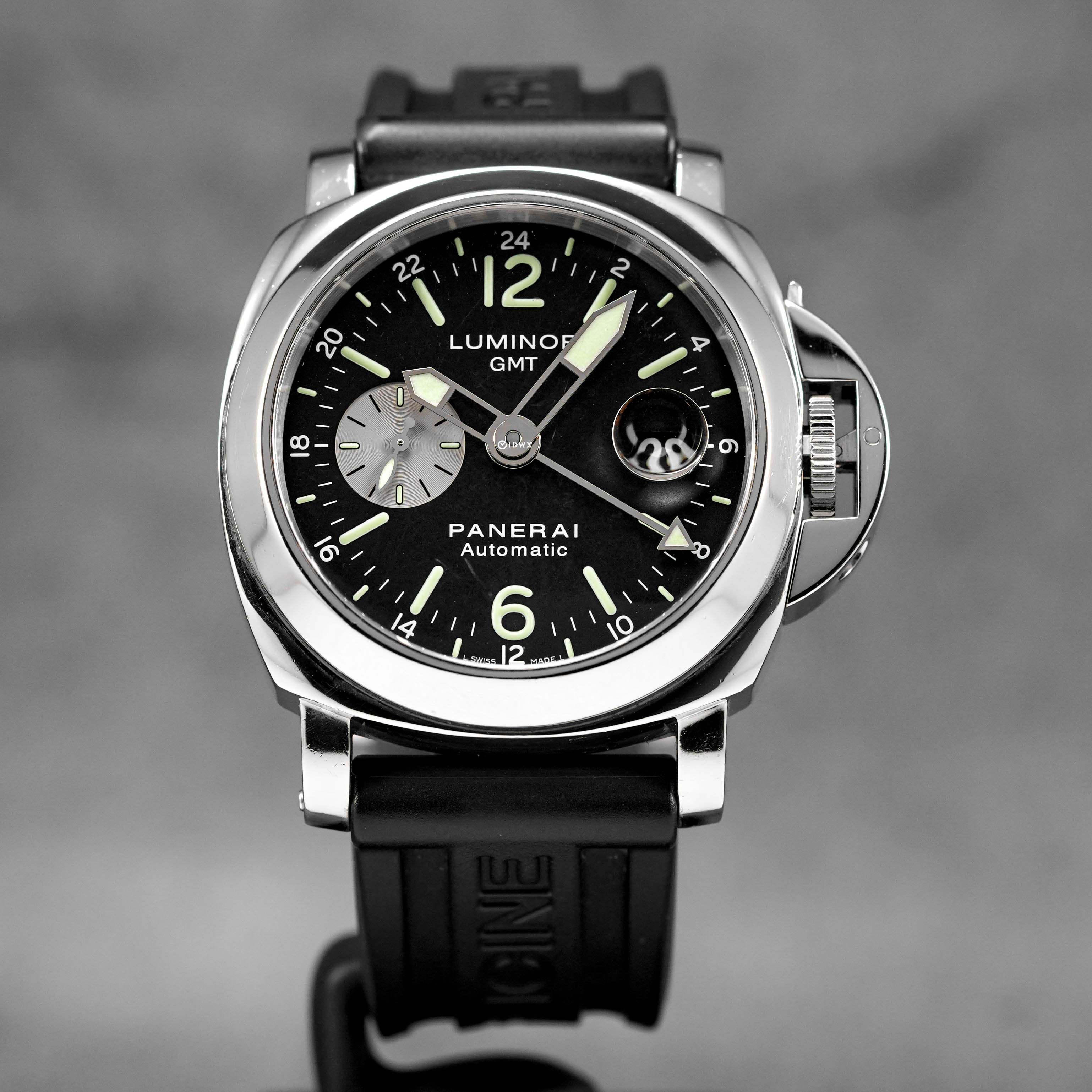 PANERAI LUMINOR GMT 44MM STEEL BLACK DIAL PAM 88 (2015) OMNILUXE