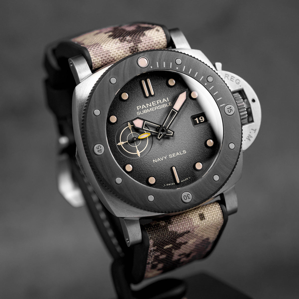 Harga Panerai Submersible PAM 1669
