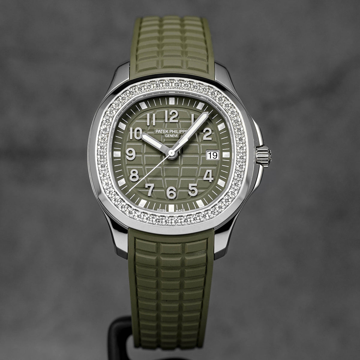 Harga Patek Philippe Aquanaut Luce Green