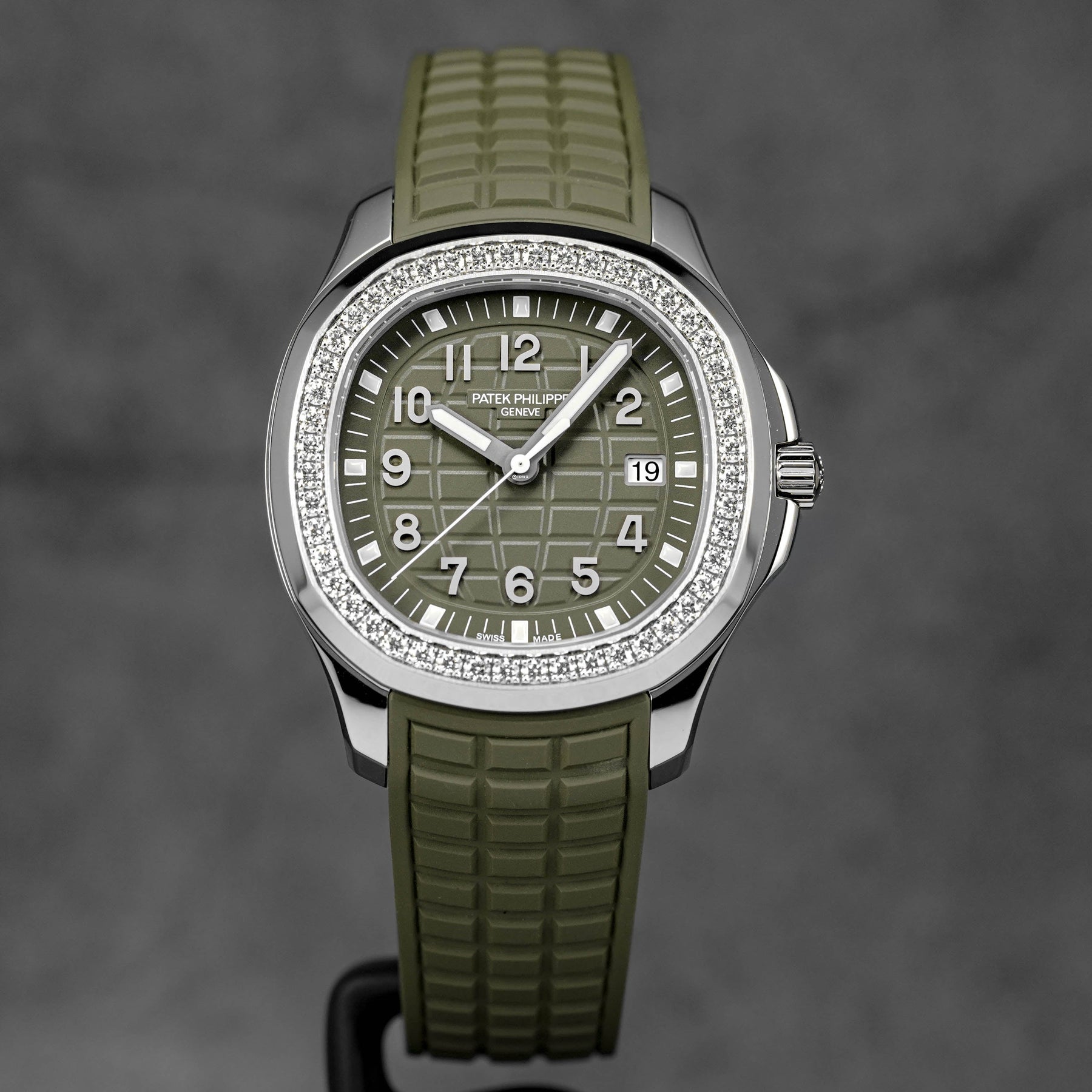 Harga Patek Philippe Aquanaut Luce Green