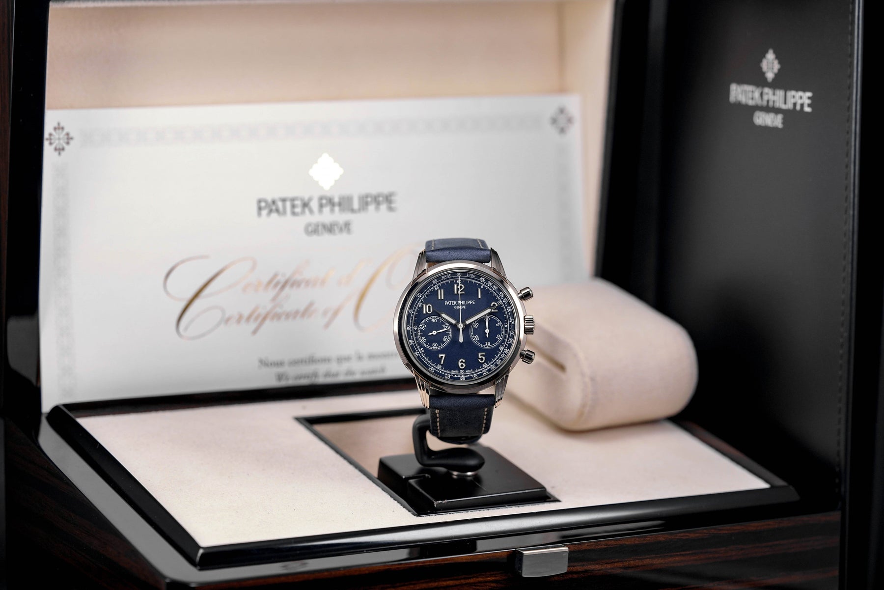 PATEK PHILIPPE COMPLICATIONS 5172G WHITEGOLD CHRONOGRAPH BLUE DIAL