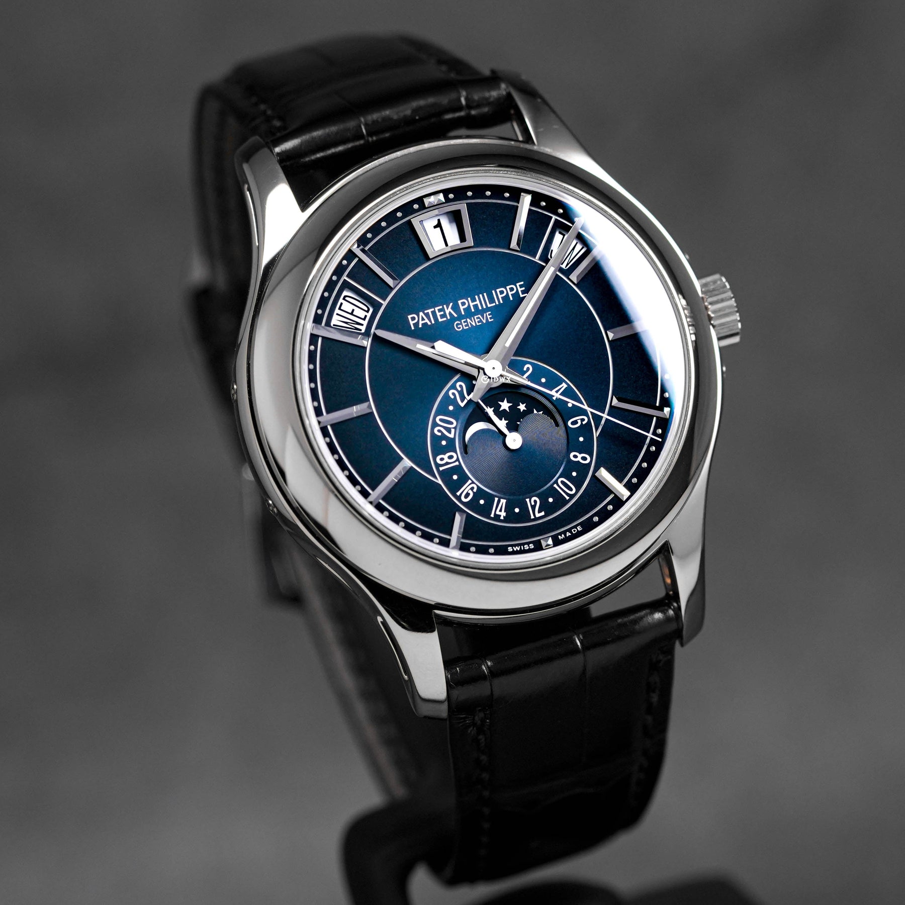 Harga Patek Philippe Complications 5205G