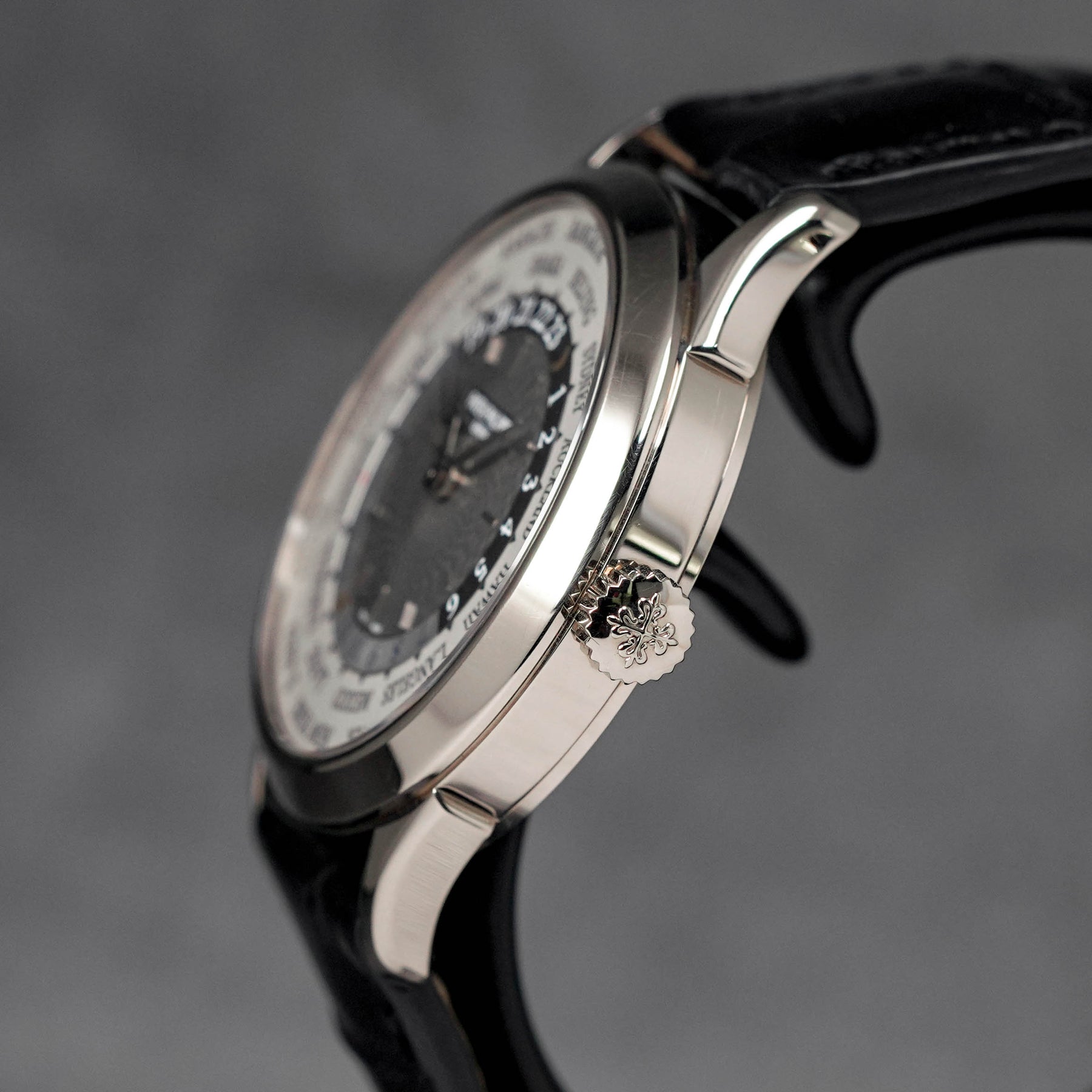 Harga Patek Philippe Complications 5230G Grey