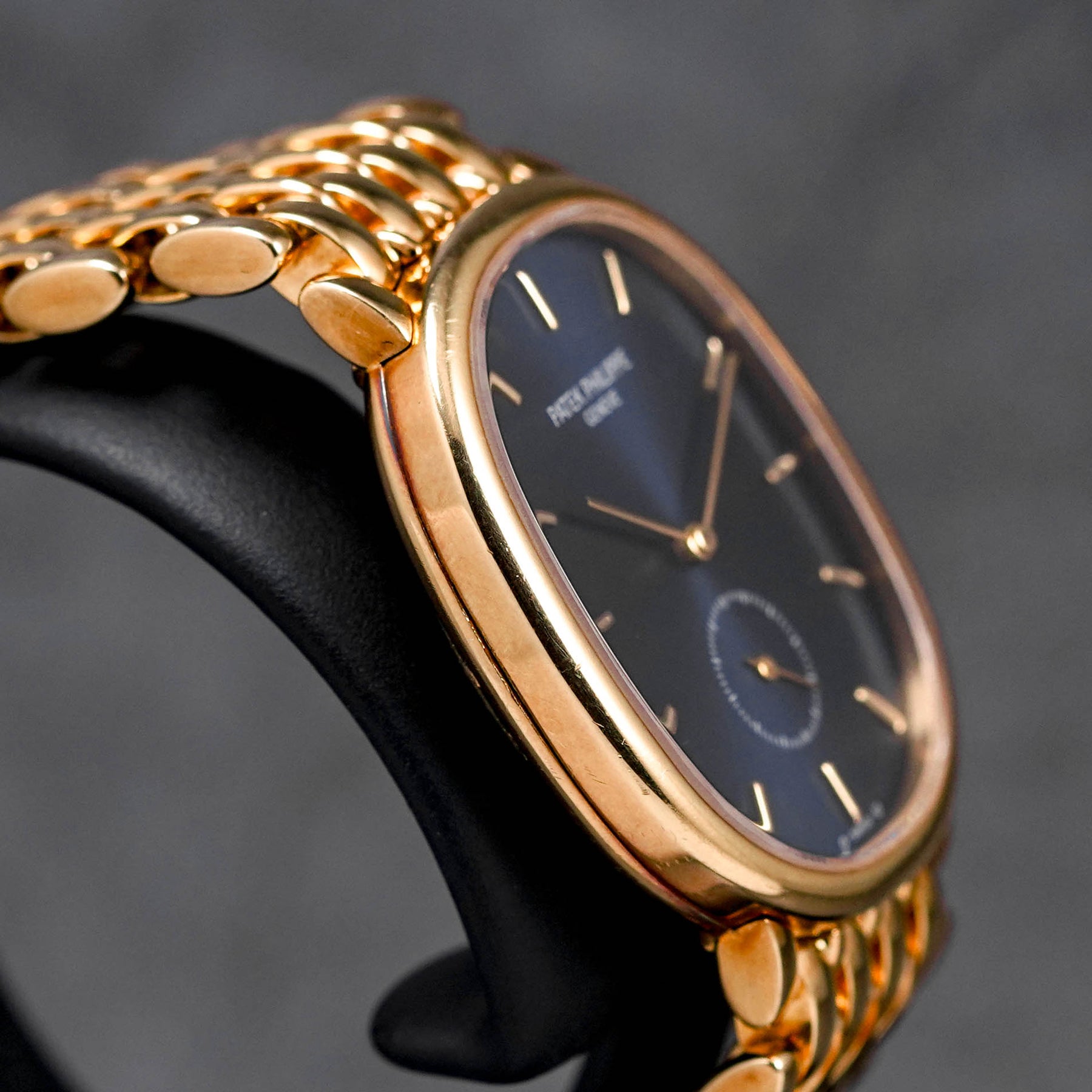 GOLDEN ELLIPSE 3978 YELLOWGOLD BLUE DIAL SMALL SECOND (1995)