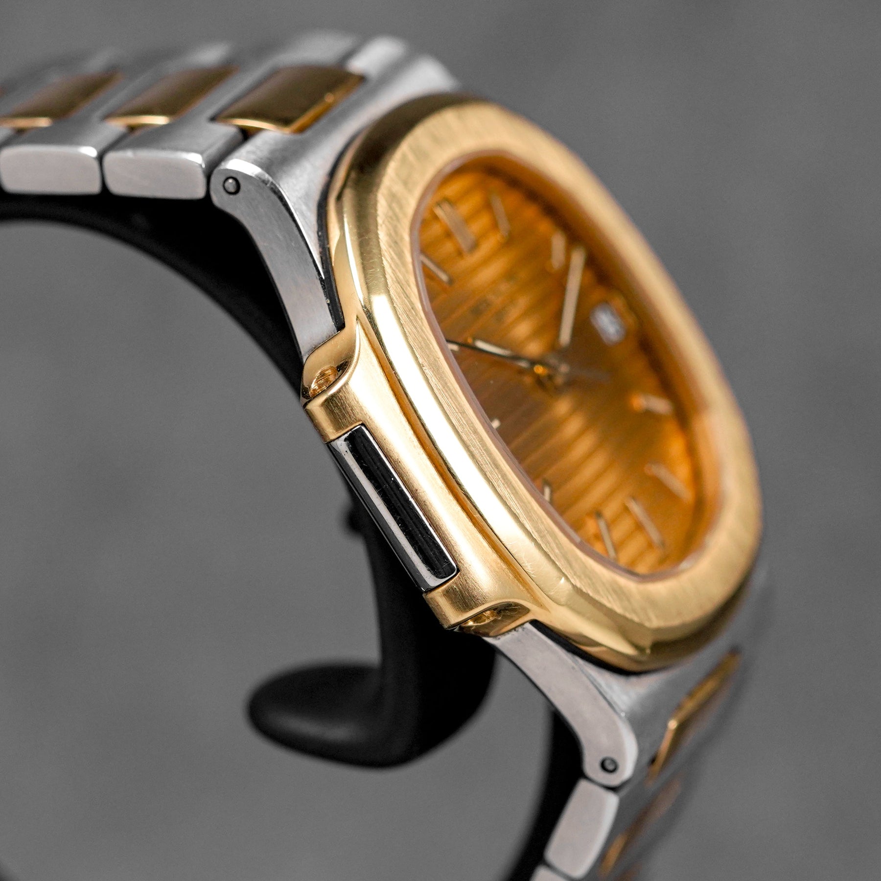 Harga Patek Philippe Nautilus 3800/1JA