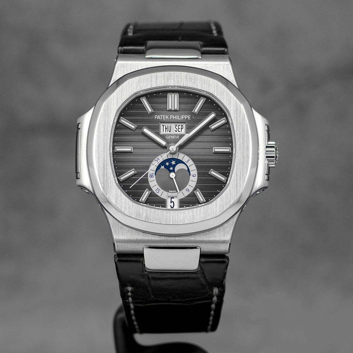 Jual patek philippe nautilus hotsell