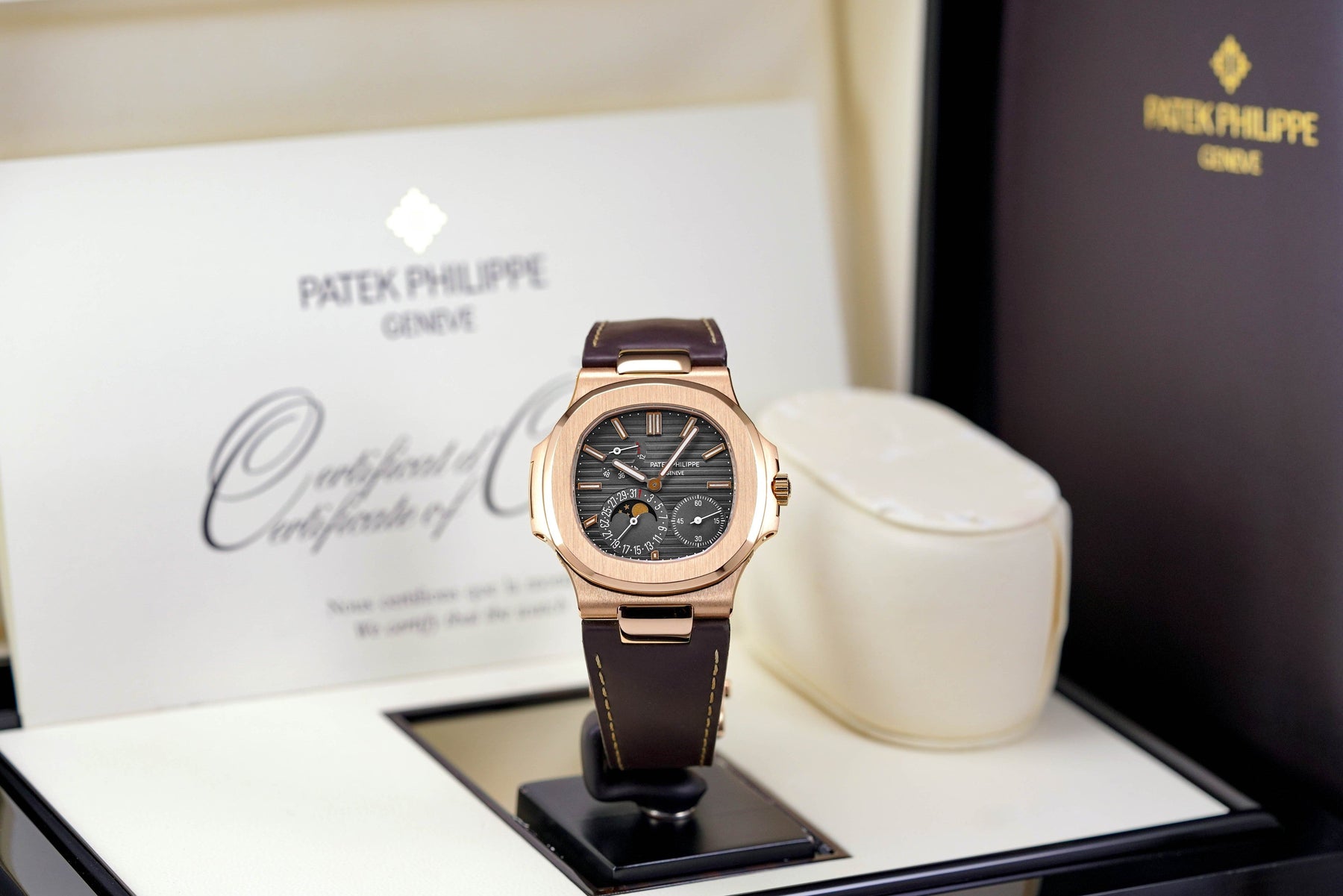 Harga Patek Phillippe Nautilus 5712R-001