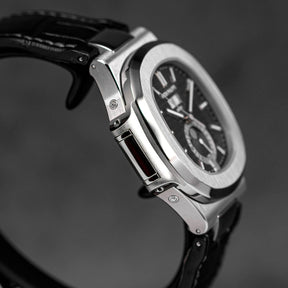 NAUTILUS 5726A ANNUAL CALENDAR MOONPHASE (2020)