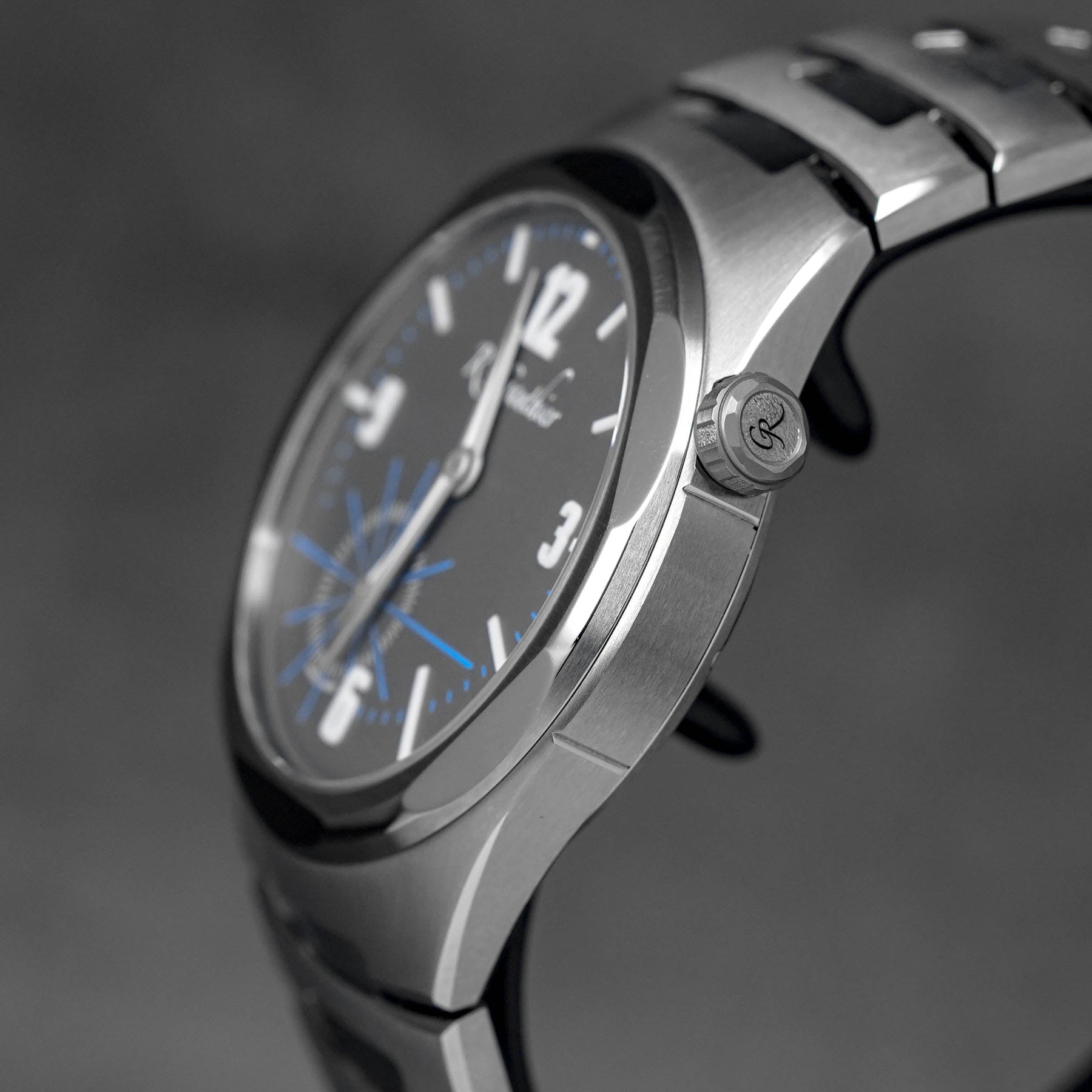 C TITANIUM EDITION BRACELET GREY DIAL (2023)