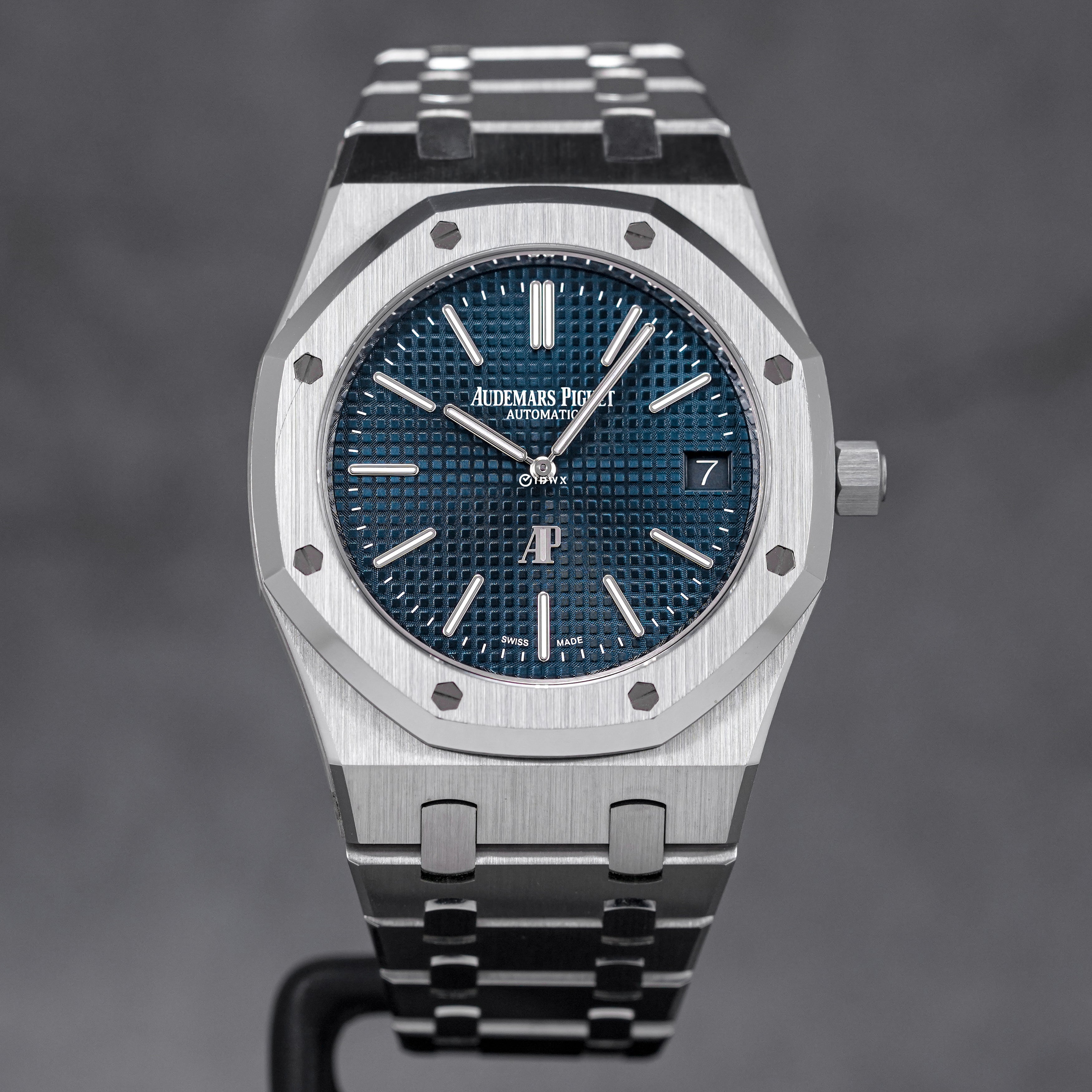 AUDEMARS PIGUET ROYAL OAK 39MM 15202 BLUE DIAL 2019