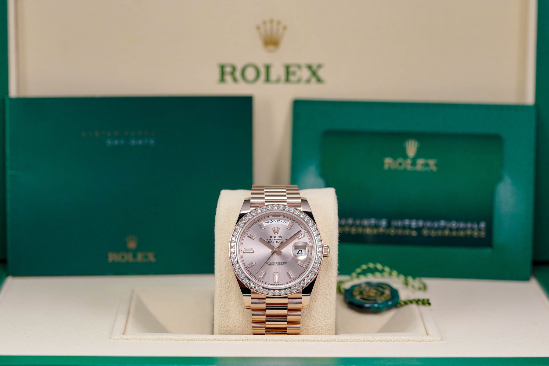 Harga Rolex Daydate Rosegold Diamond Indonesia