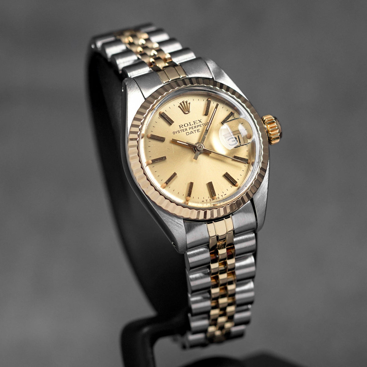Harga Rolex Oyster Perpetual Date 26 Champage Indonesia