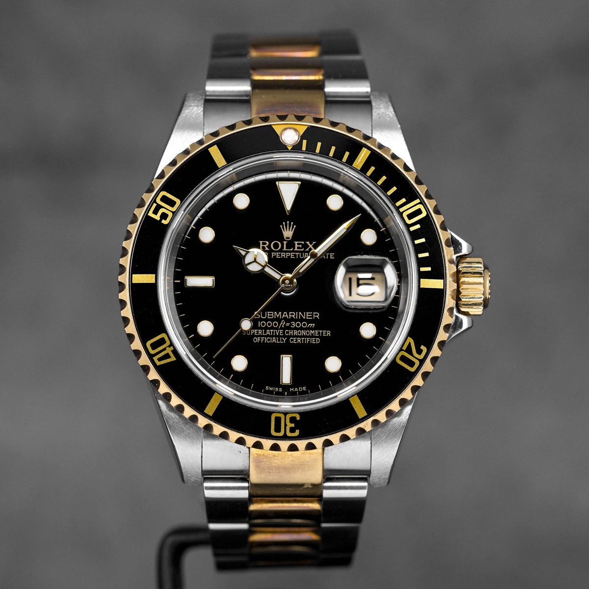 SUBMARINER DATE 40MM 16613 TWOTONE YELLOWGOLD BLACK DIAL (2005)