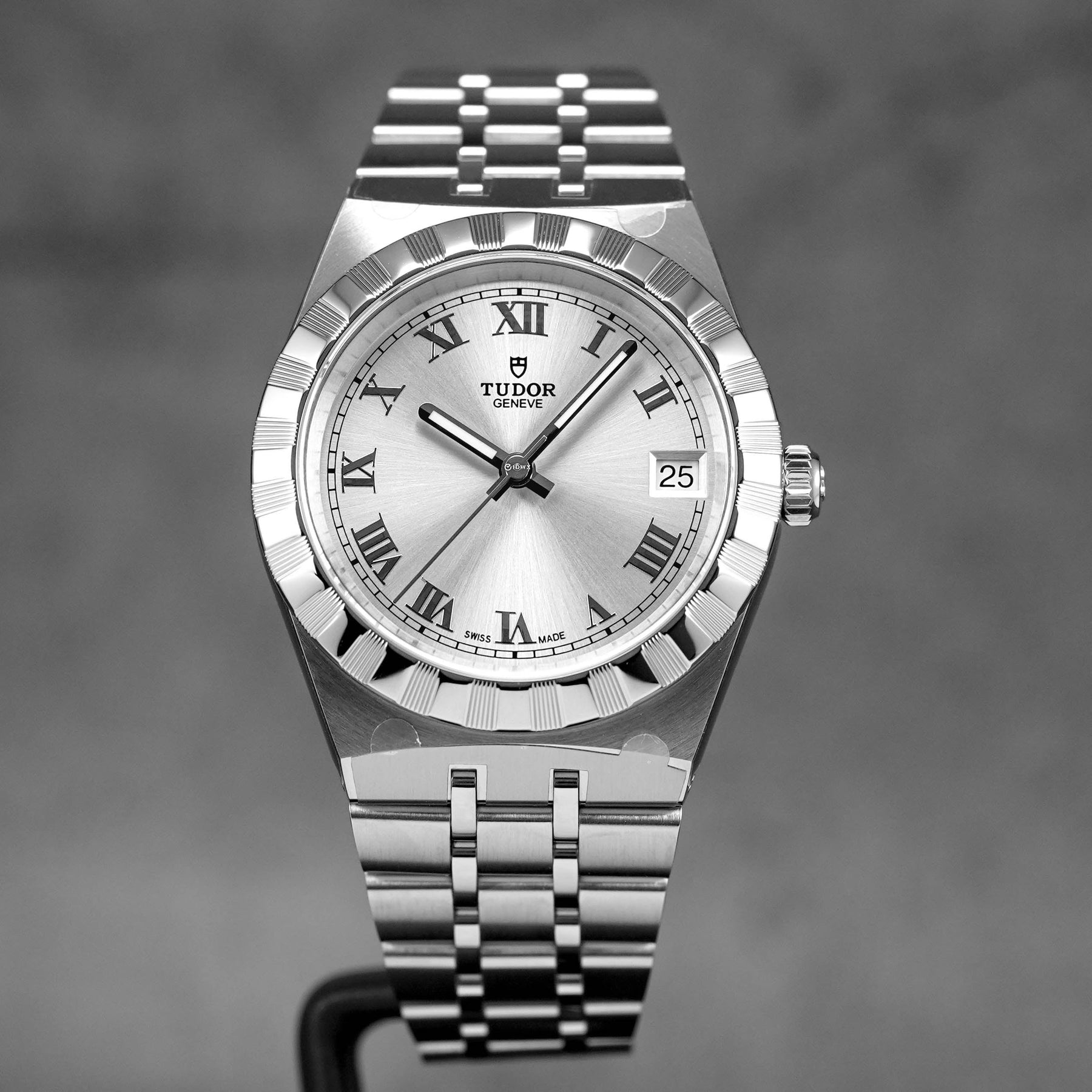 Royal 34mm Silver